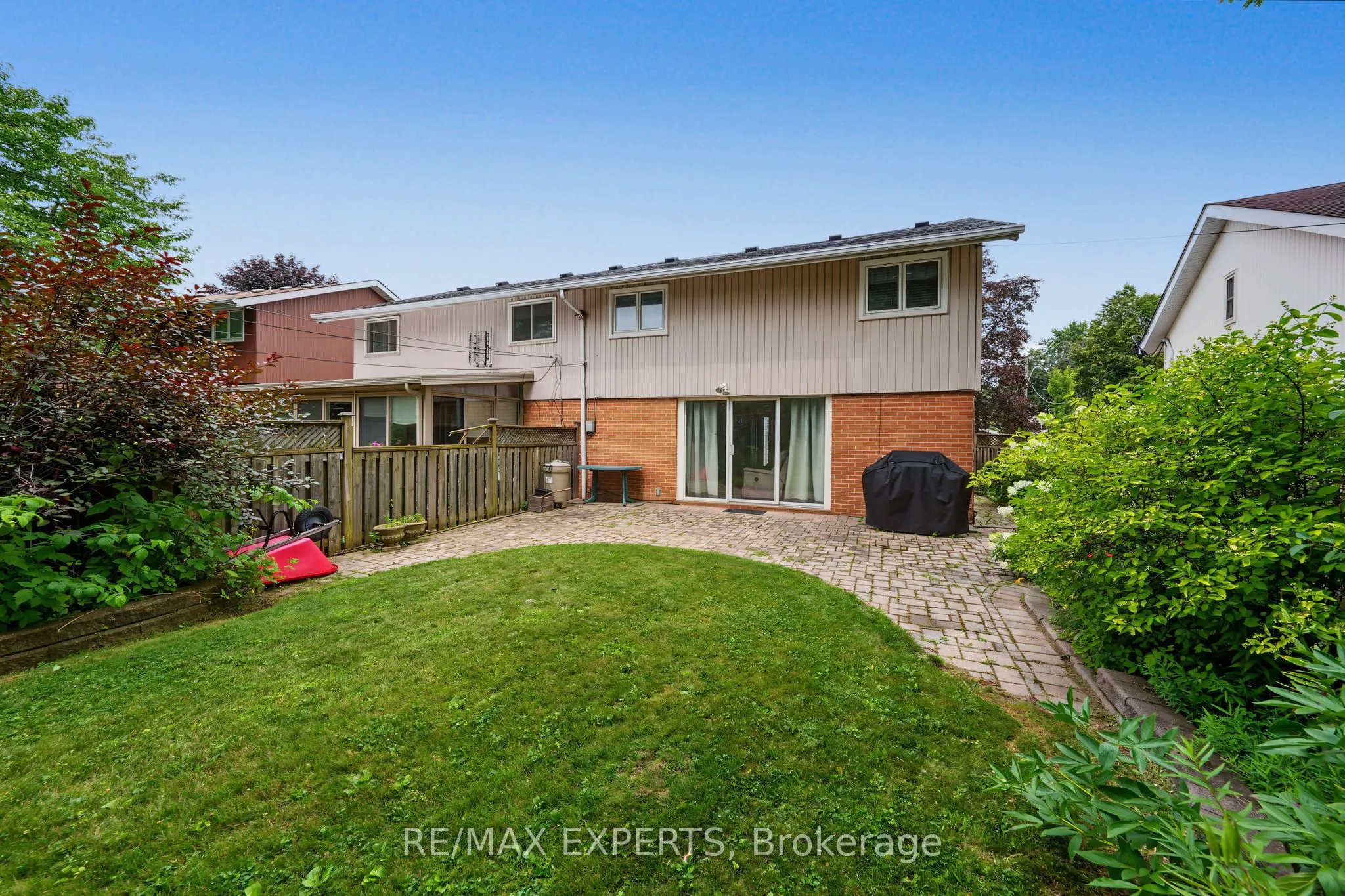 71 Dogwood Crescent