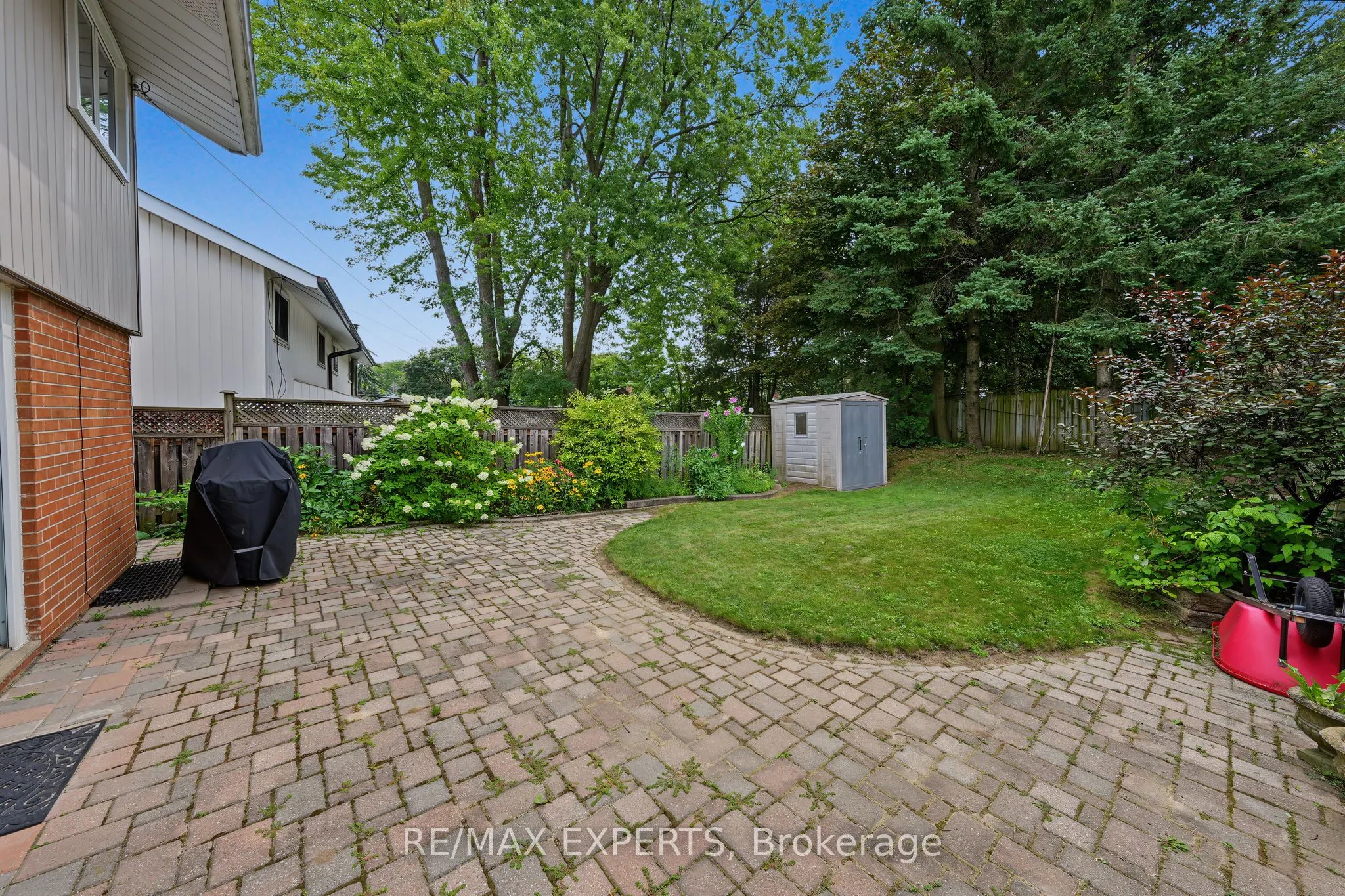 71 Dogwood Crescent