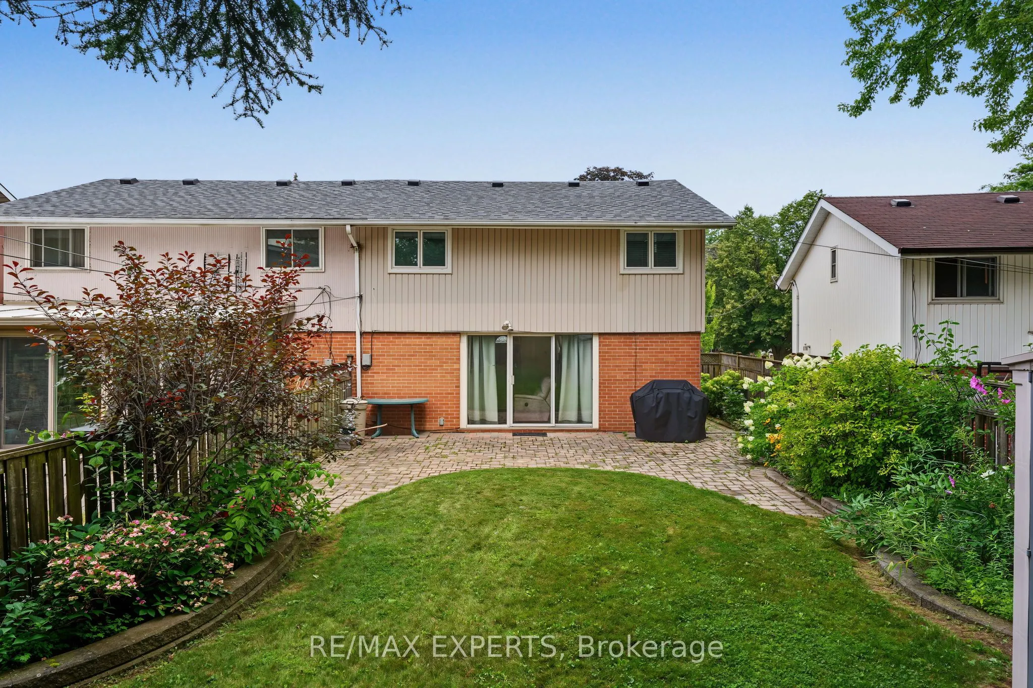 71 Dogwood Crescent