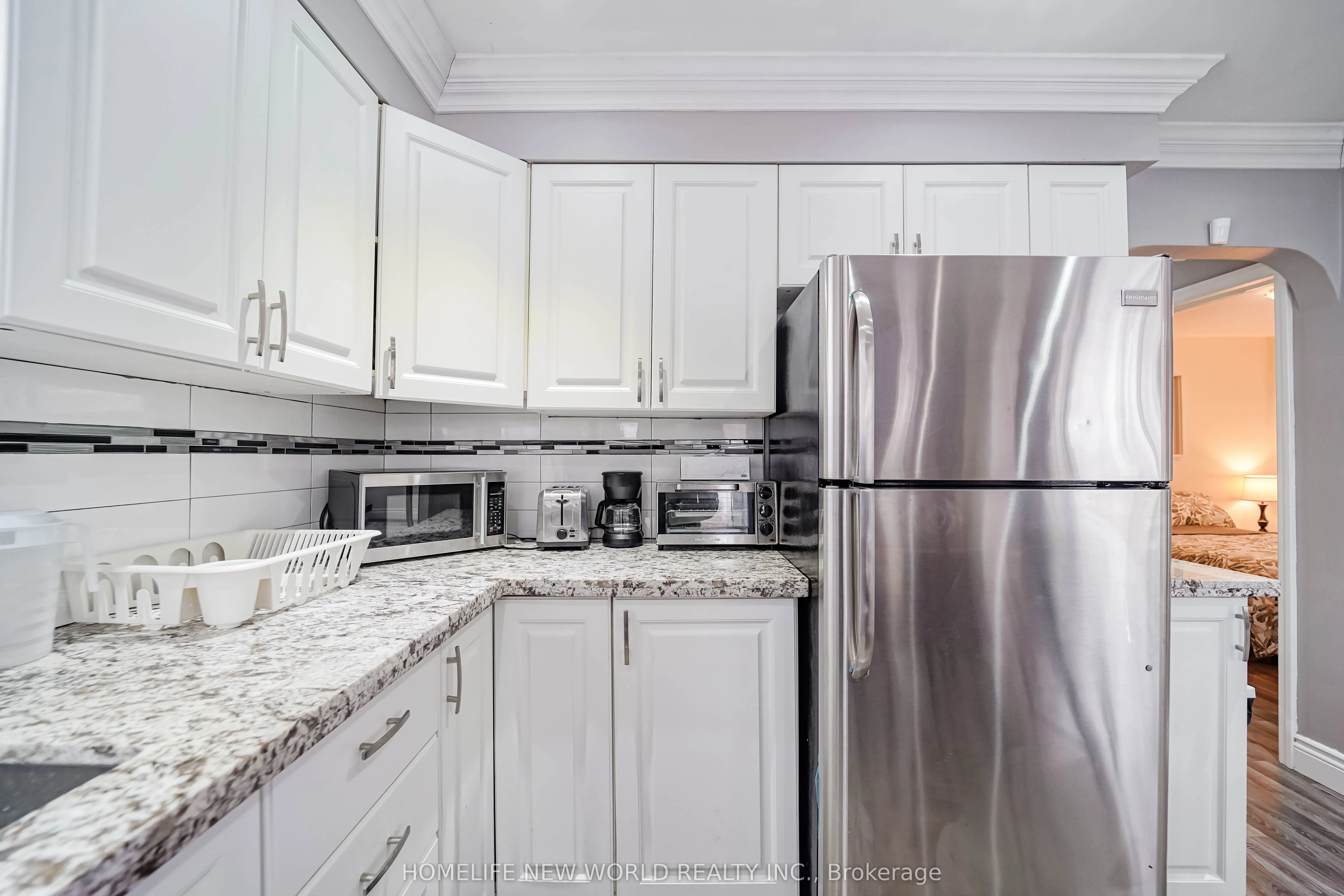 137 Banting Avenue