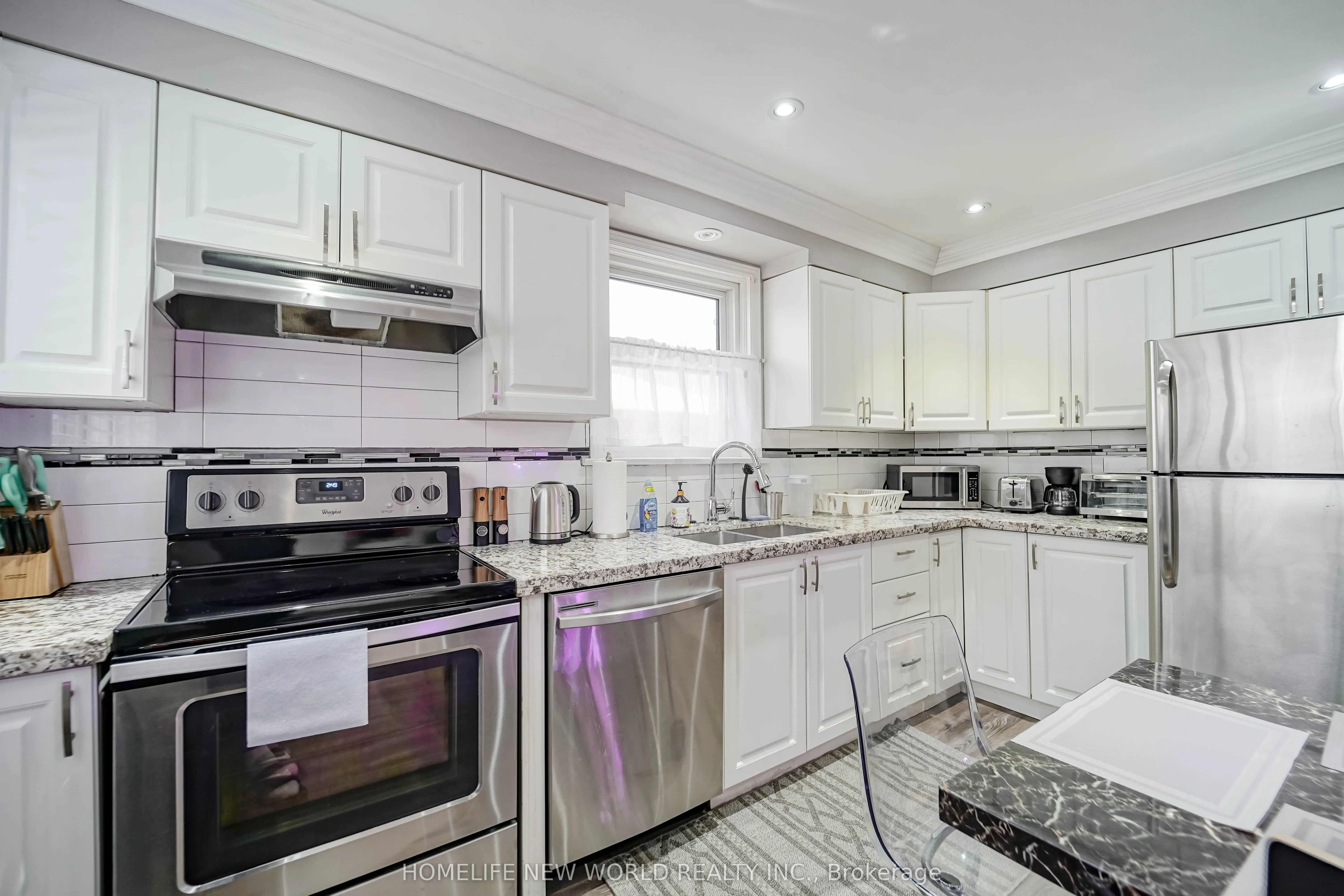 137 Banting Avenue