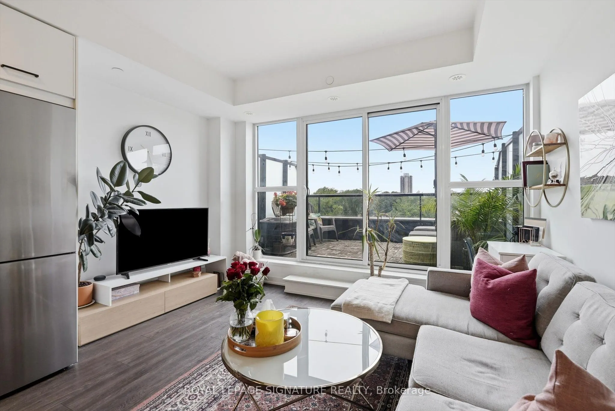 899 Queen Street E #503