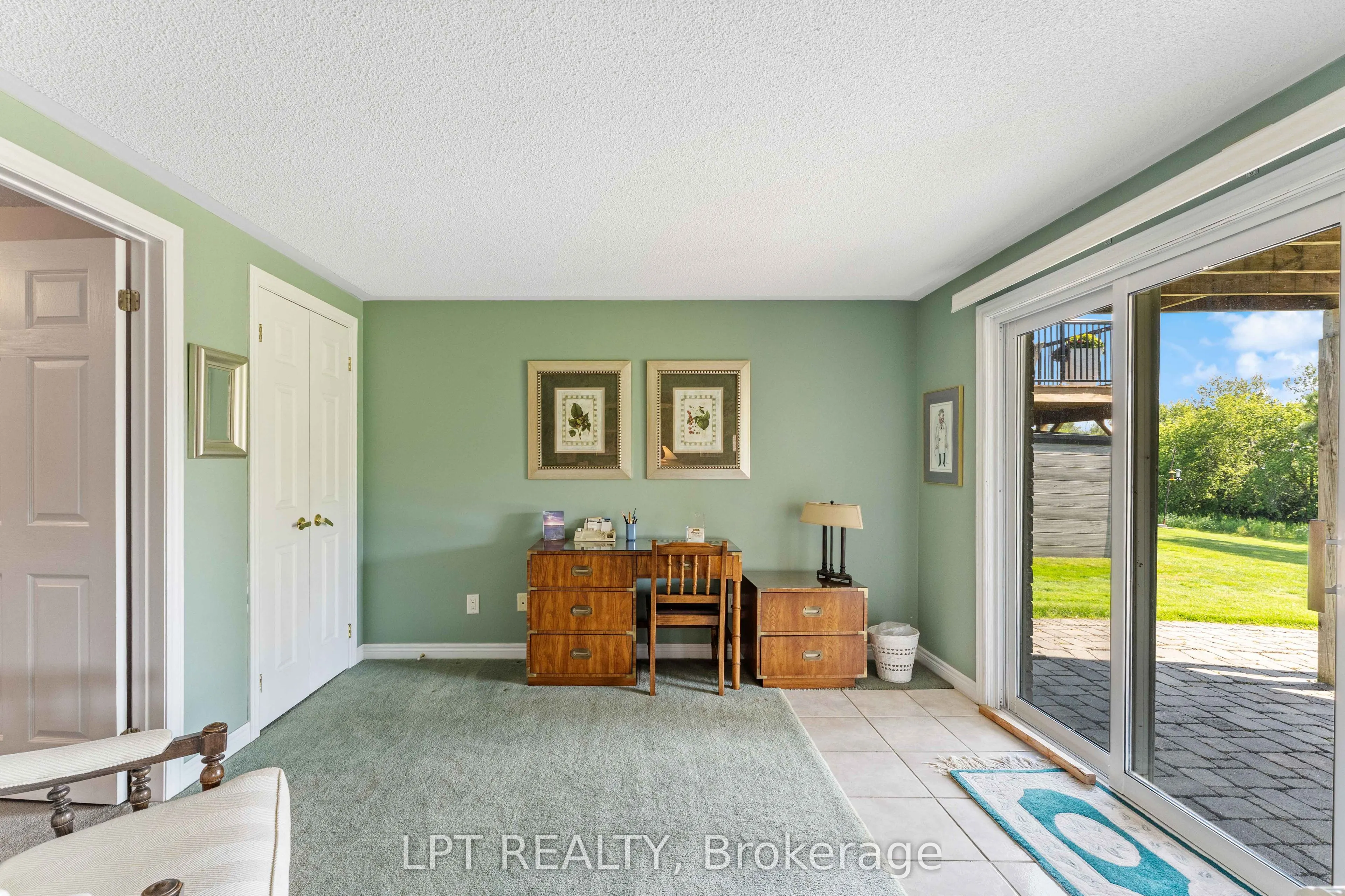 219 Waterbury Crescent