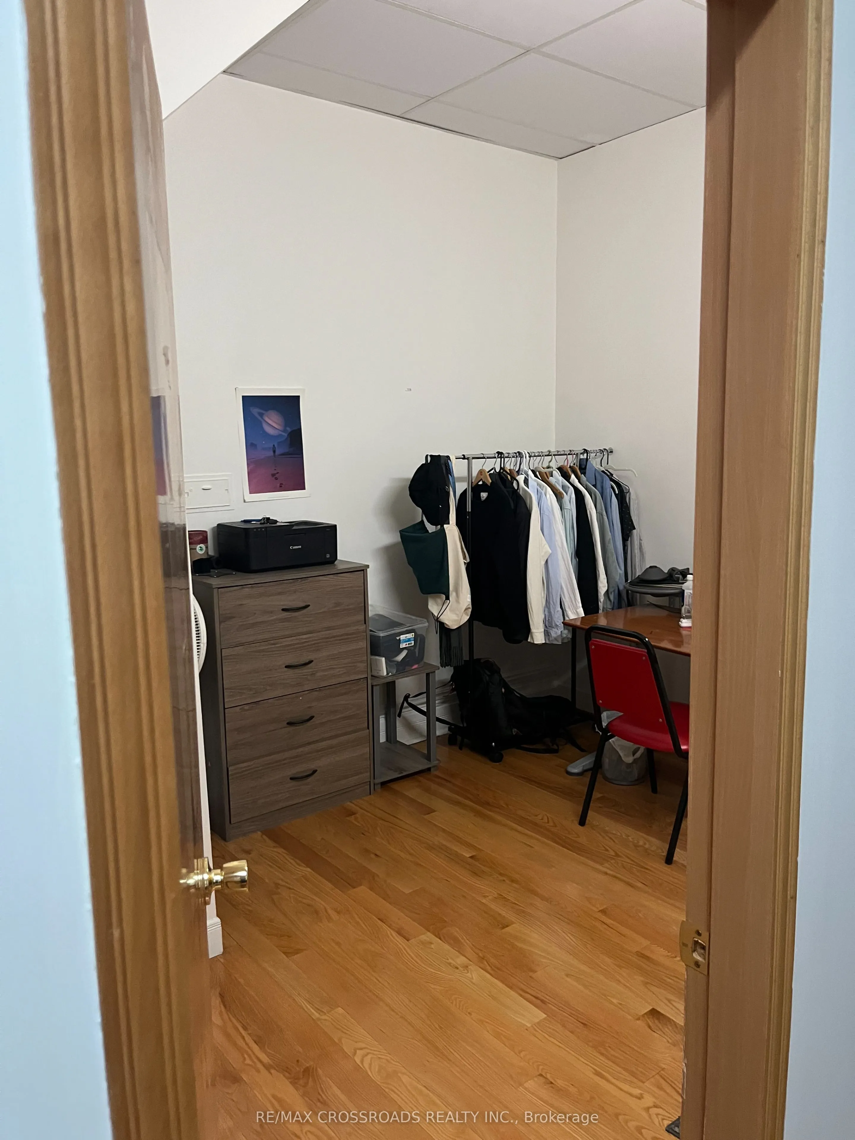 9 King Street W