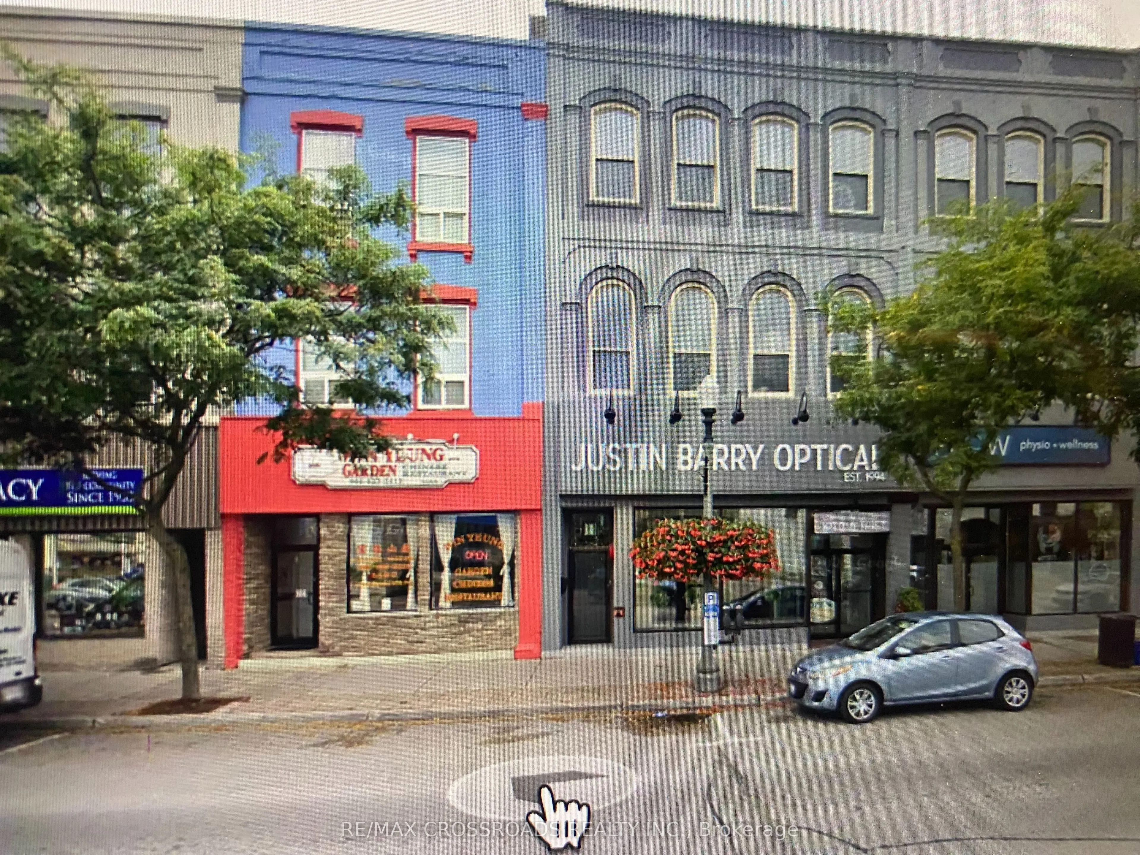 9 King Street W