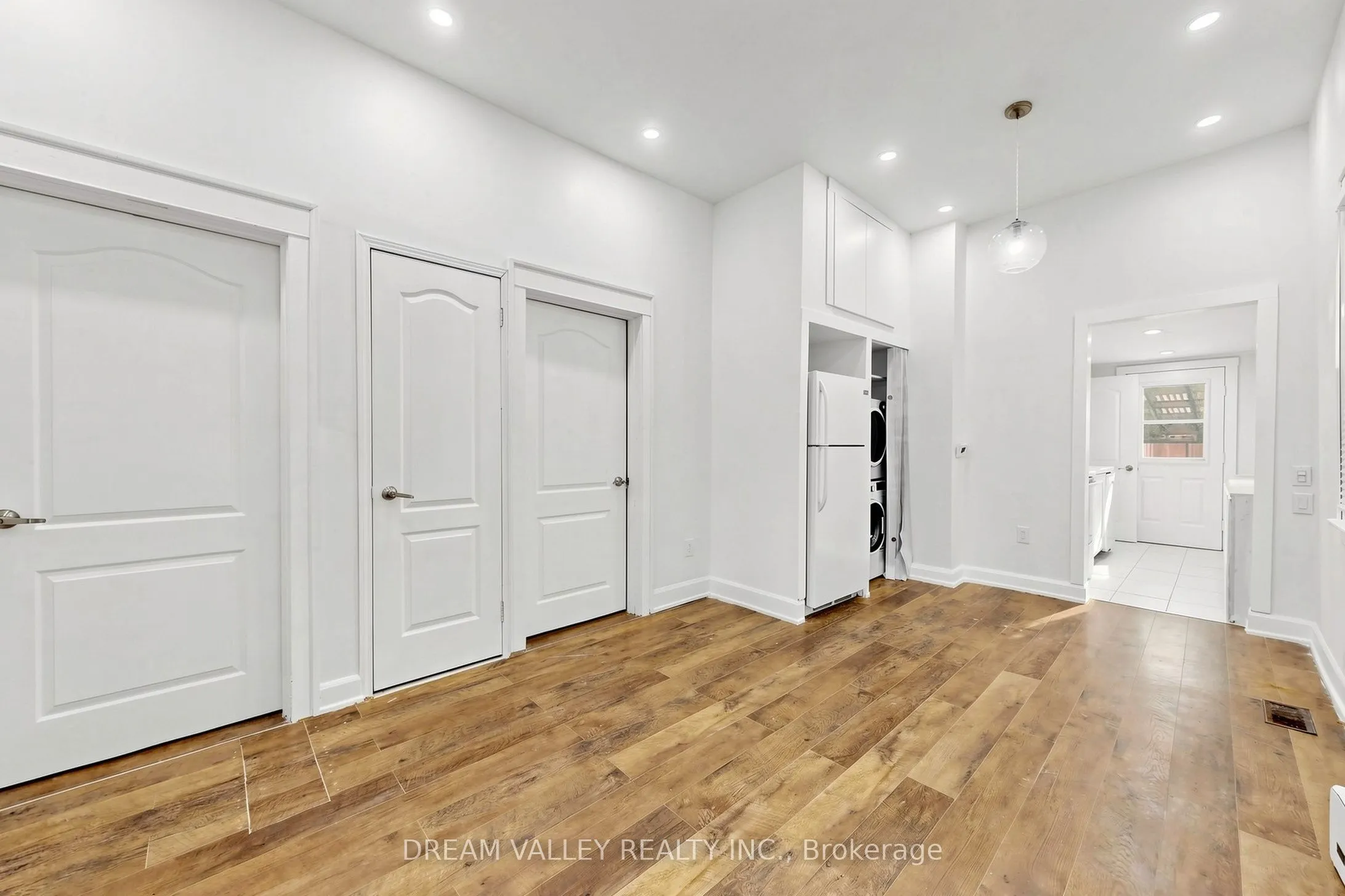 47 Laurel Avenue