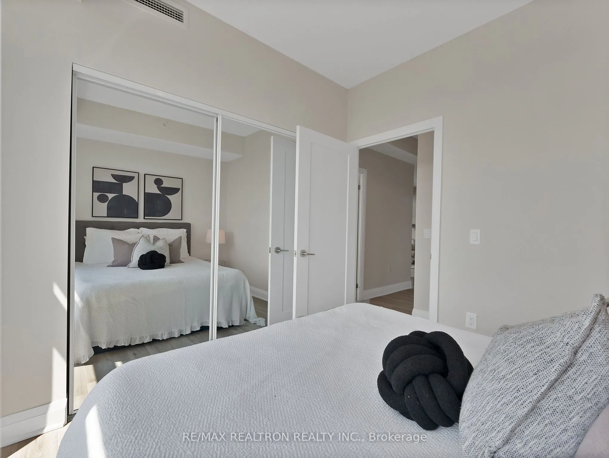 3220 Sheppard Avenue E #1702