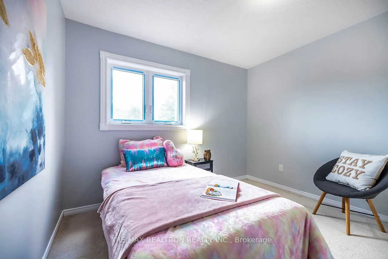 82 Beachgrove Crescent