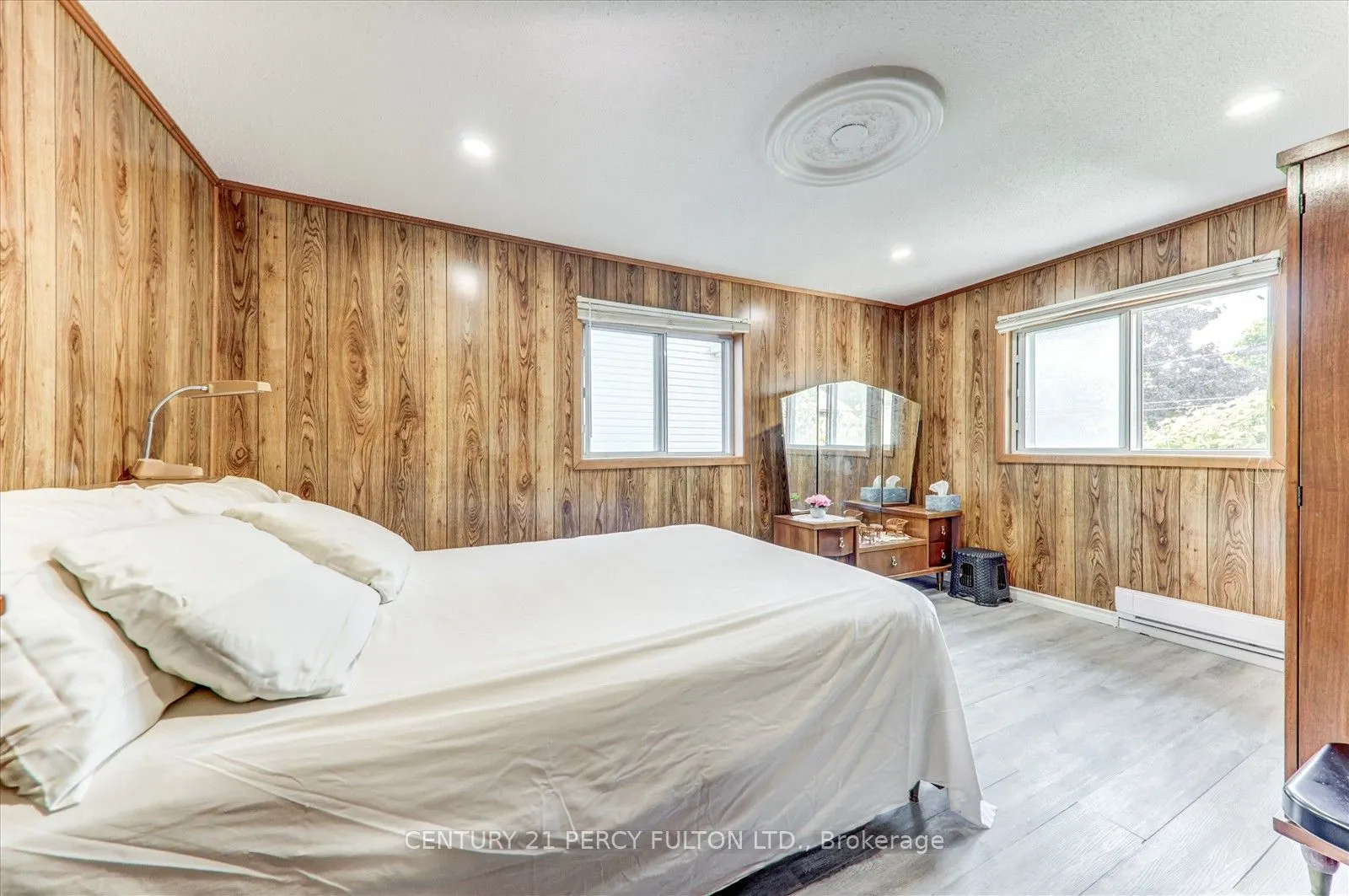 135 Cedar Crest Beach Road