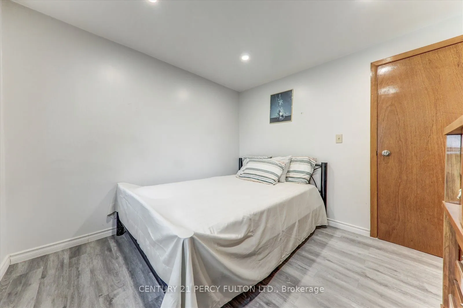 135 Cedar Crest Beach Road
