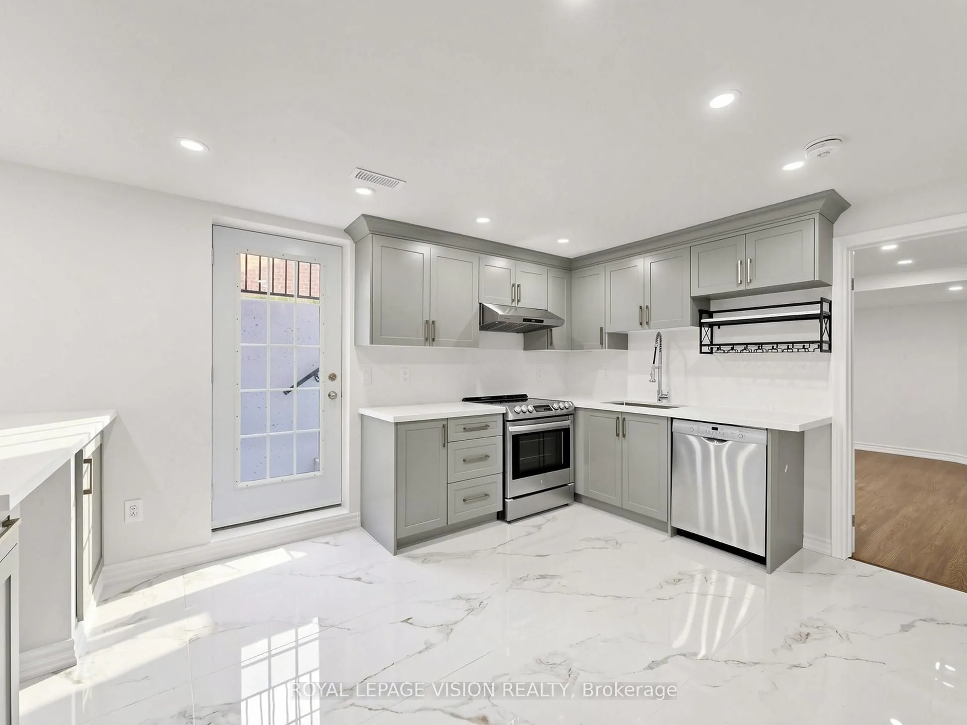 43 Mac Carl Crescent