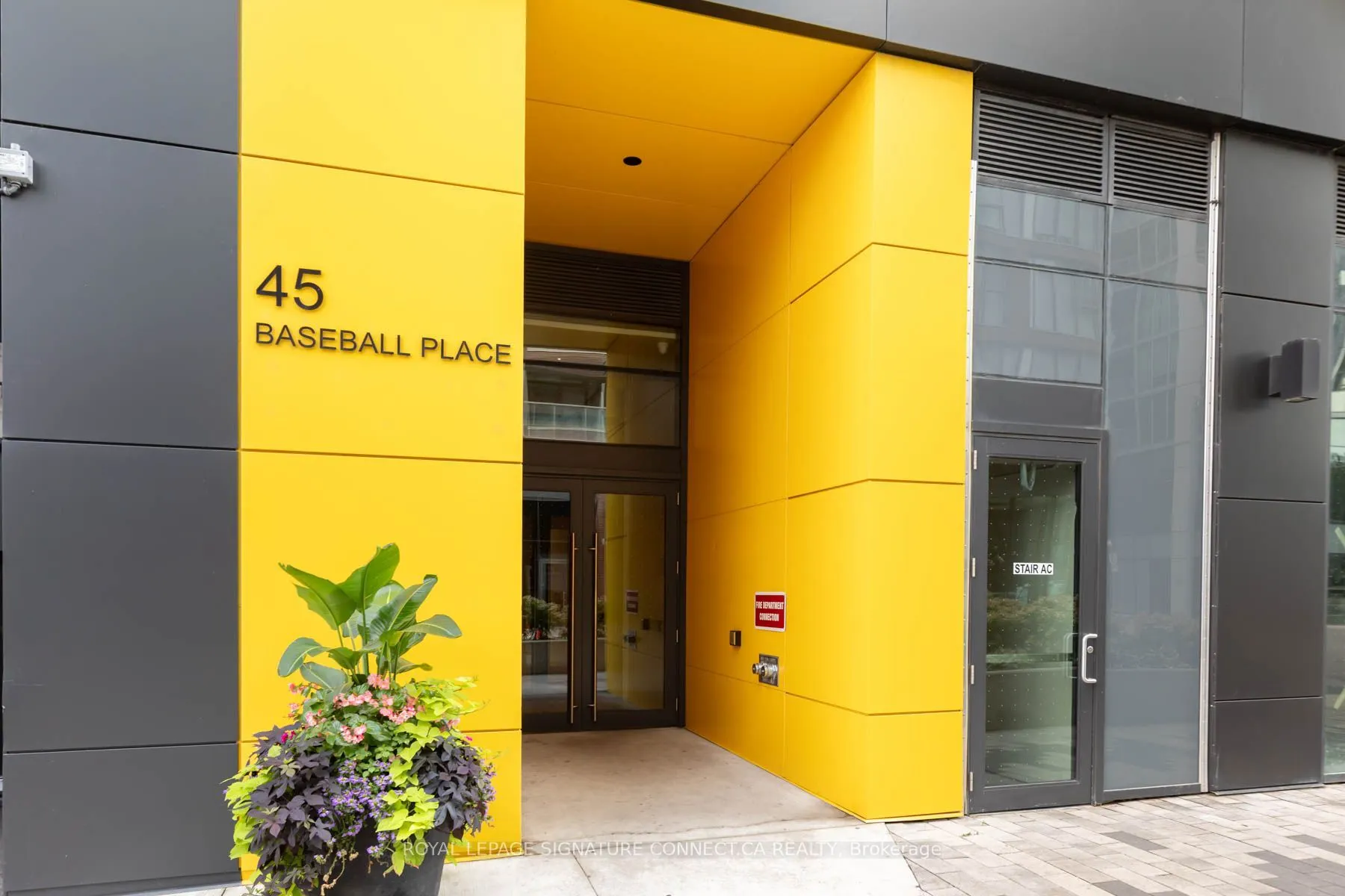 45 Baseball Place #902