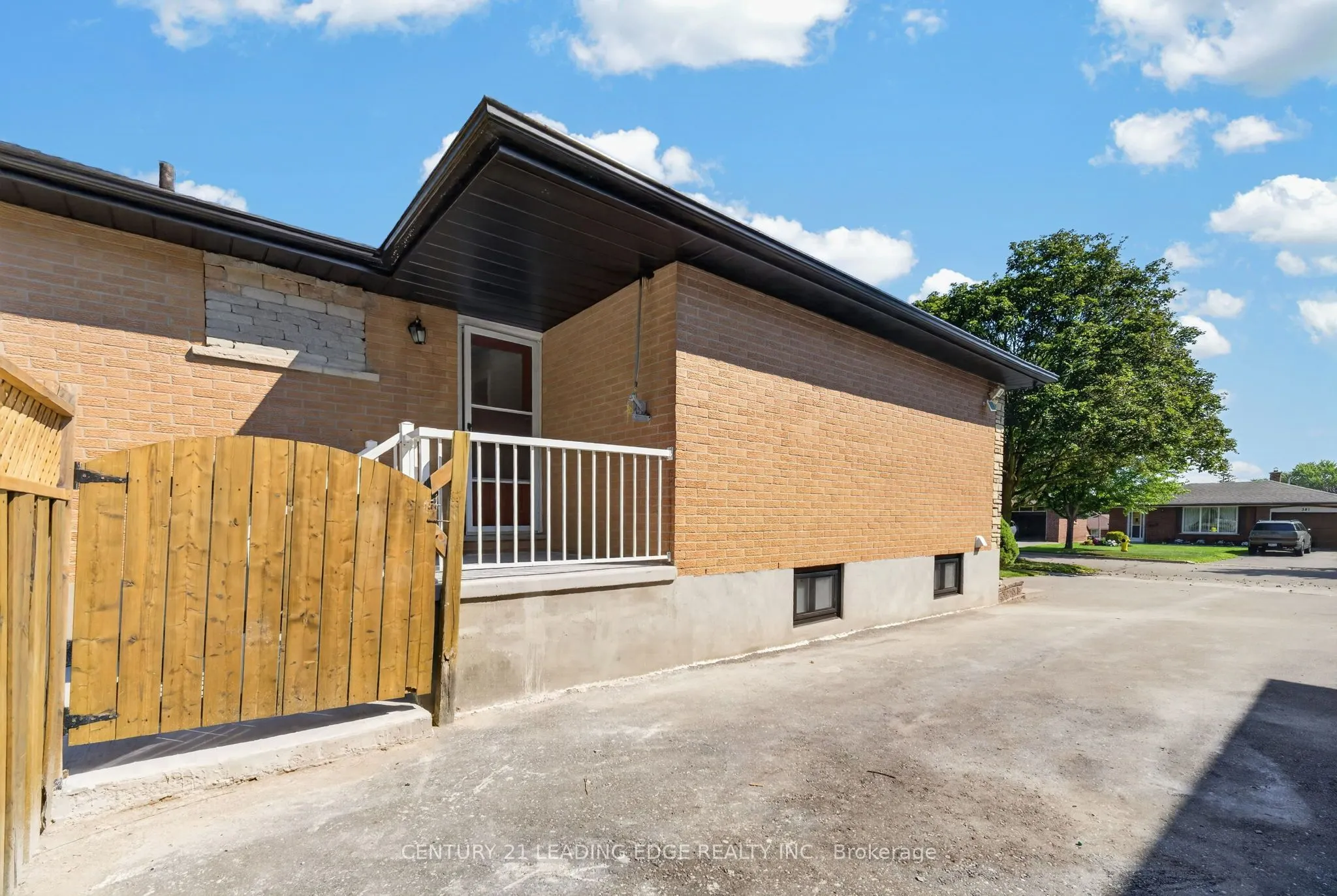 382 Fairlawn Street
