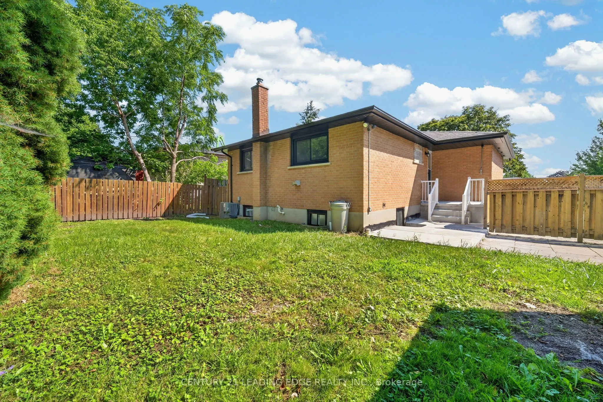 382 Fairlawn Street