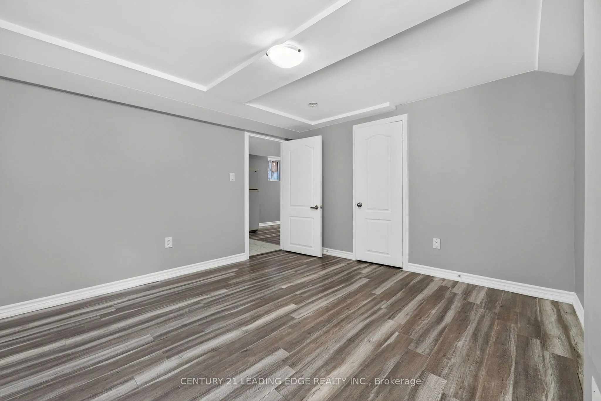 382 Fairlawn Street