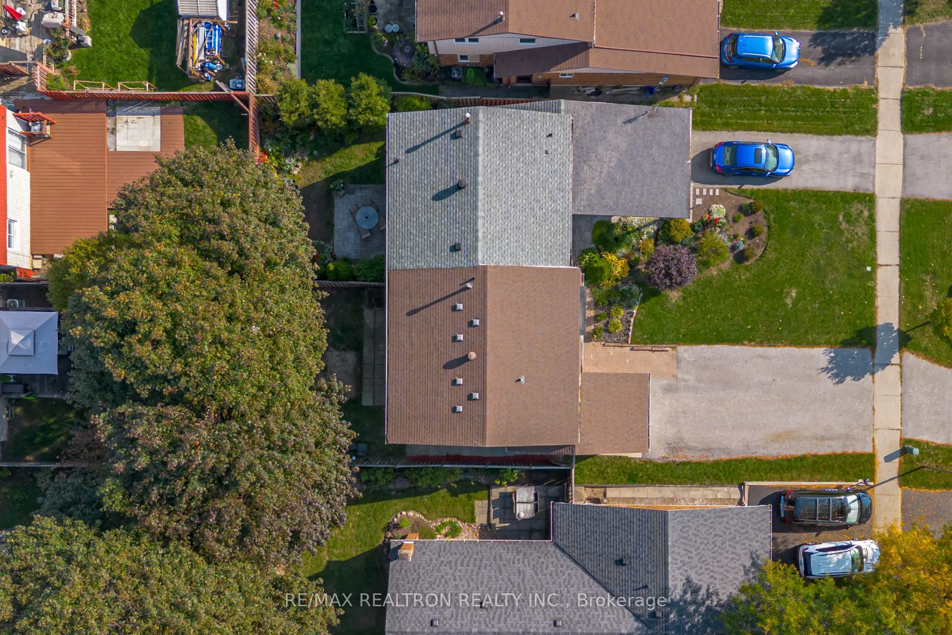 718 Edgewood Road S