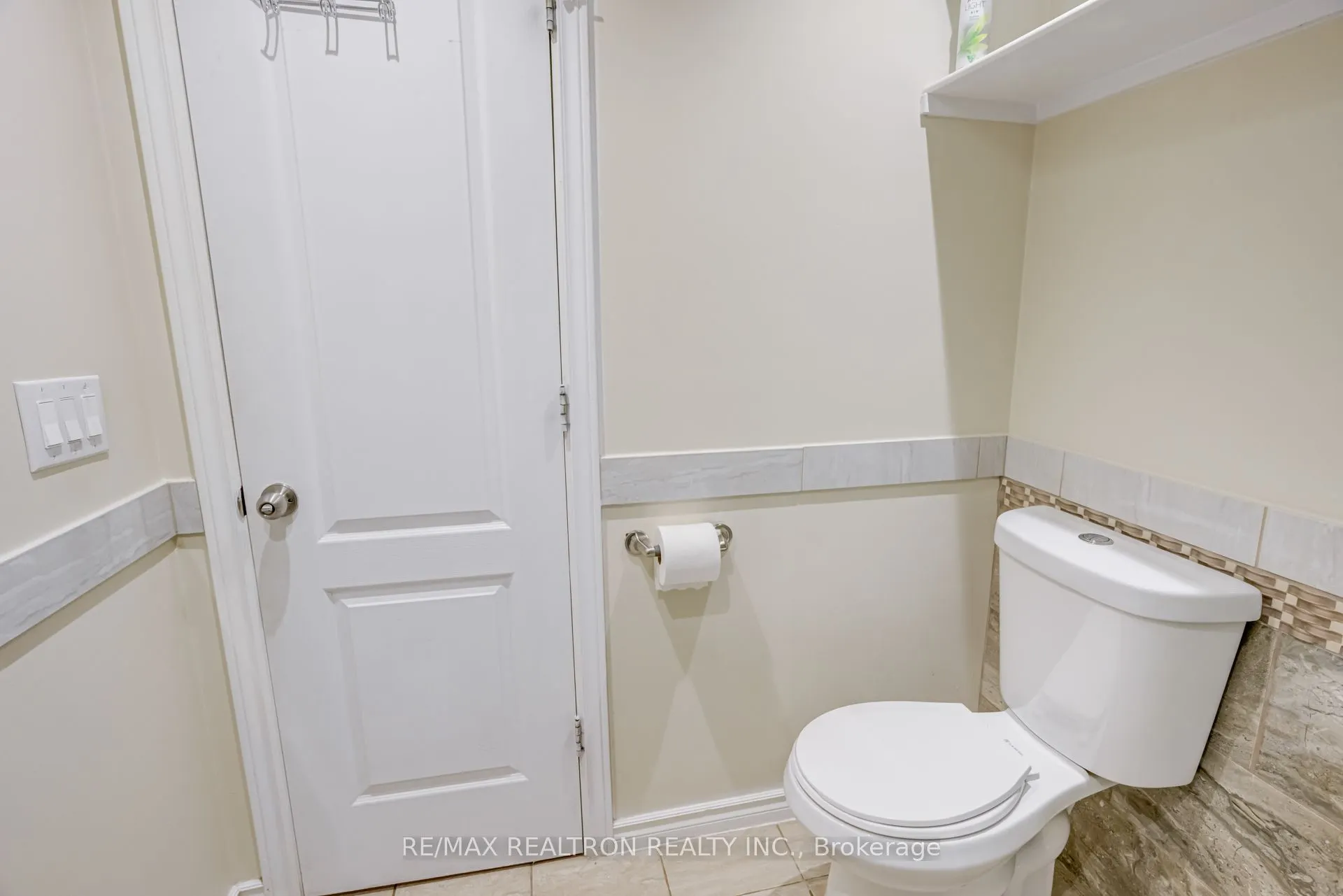 718 Edgewood Road S