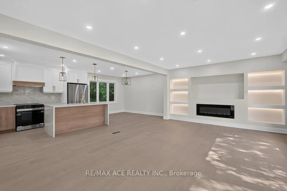 11 Faircroft Boulevard