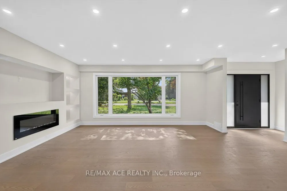 11 Faircroft Boulevard