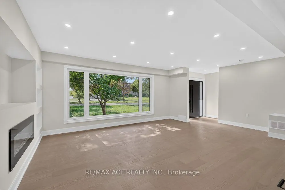 11 Faircroft Boulevard
