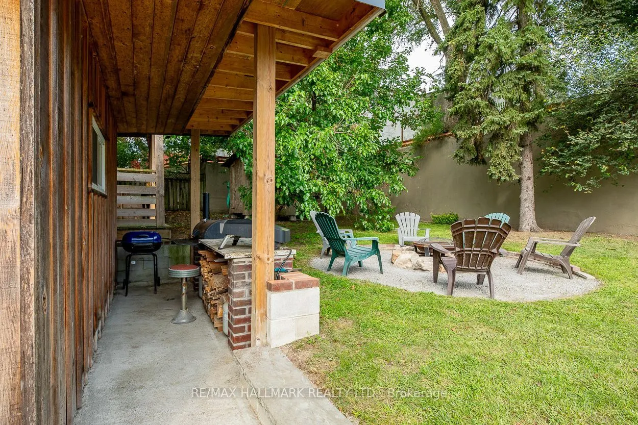 110 Lakeside Avenue