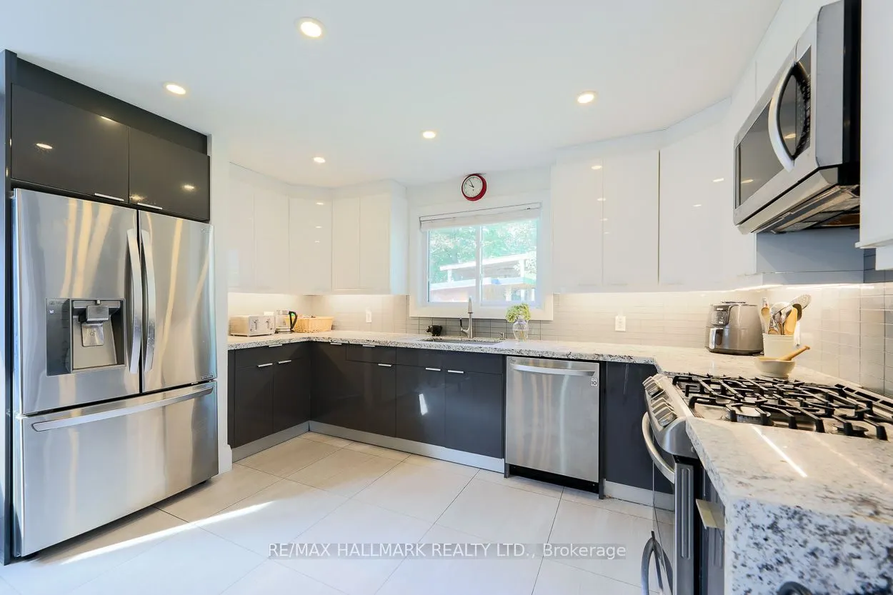 110 Lakeside Avenue