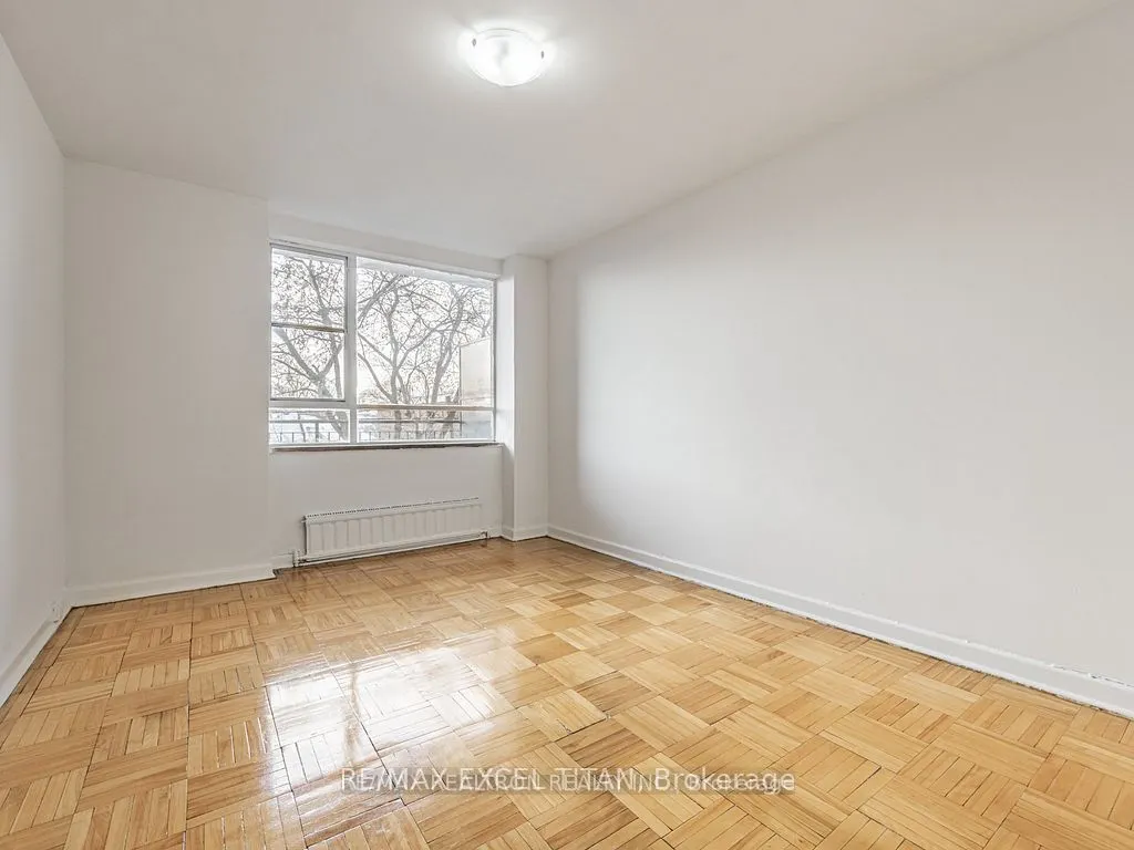 165 Cosburn Avenue #211