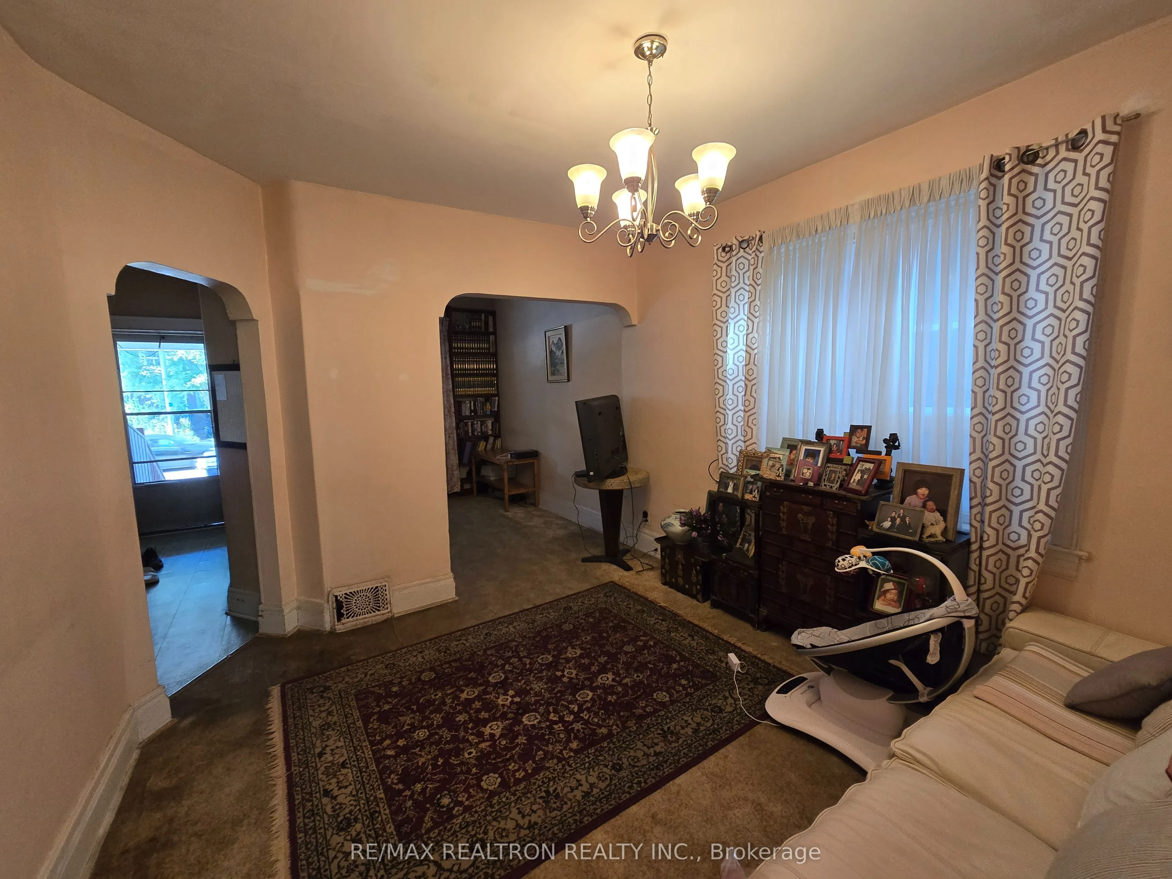 259 Woodbine Avenue