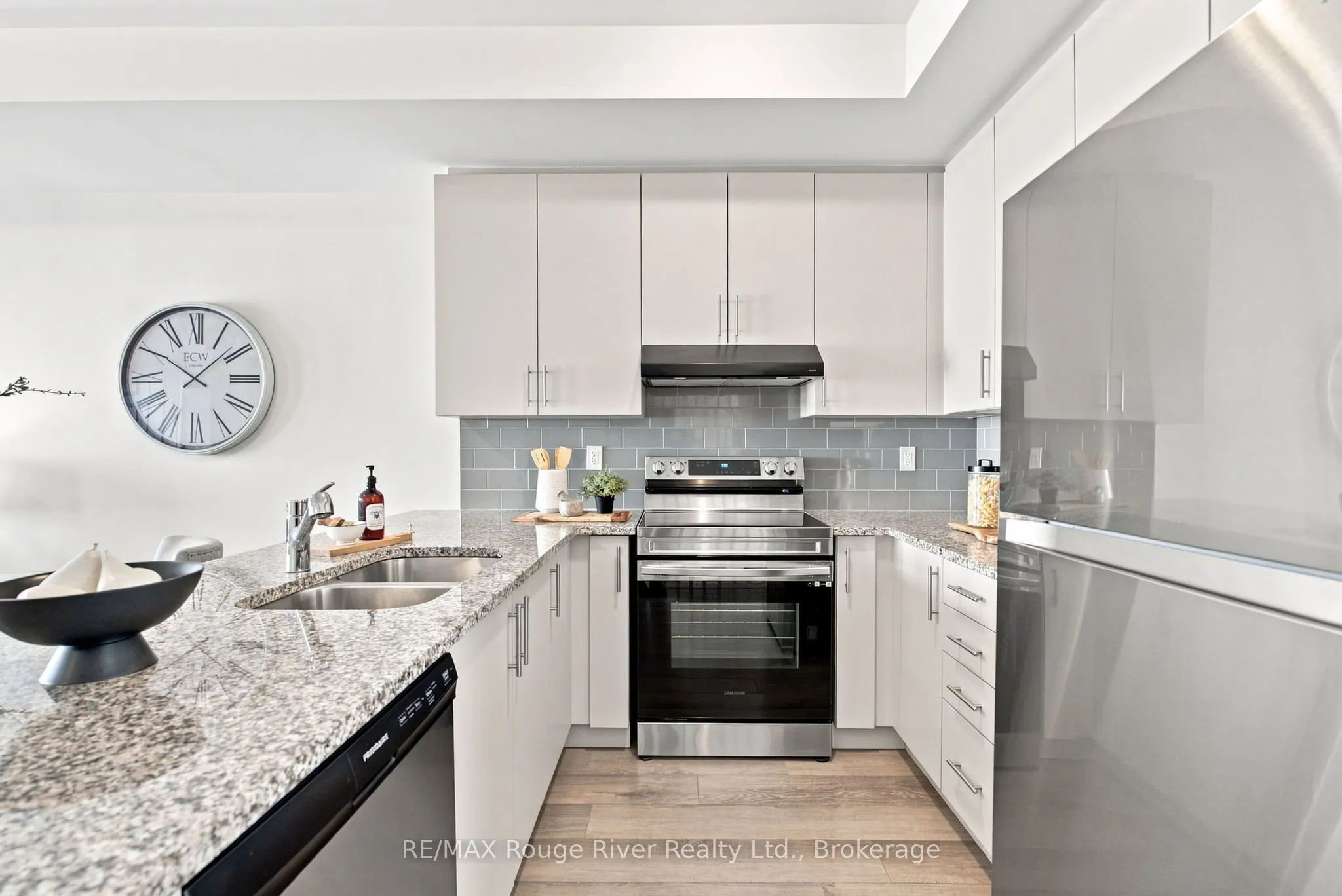 2607 Magdalen Path W #4