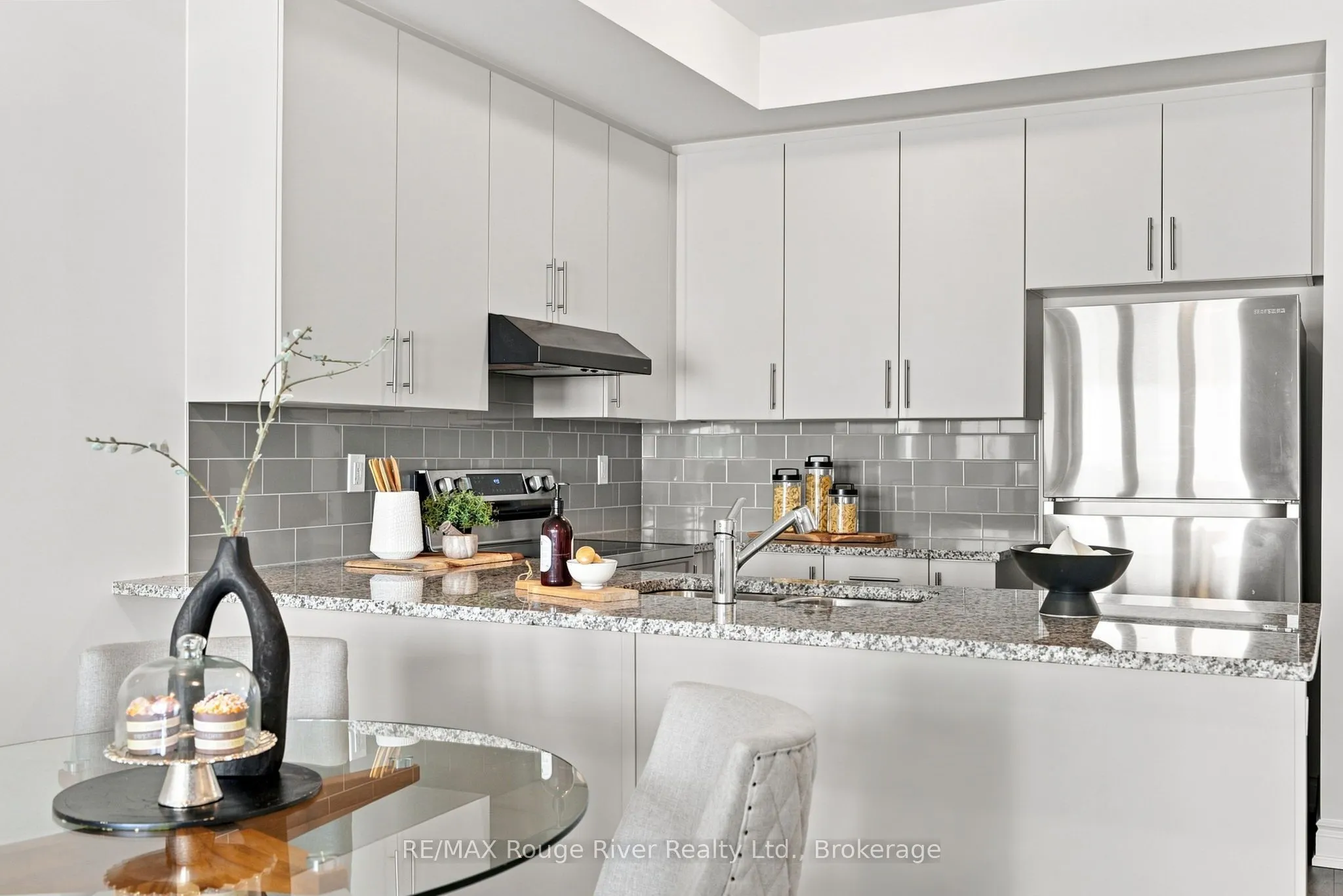 2607 Magdalen Path W #4