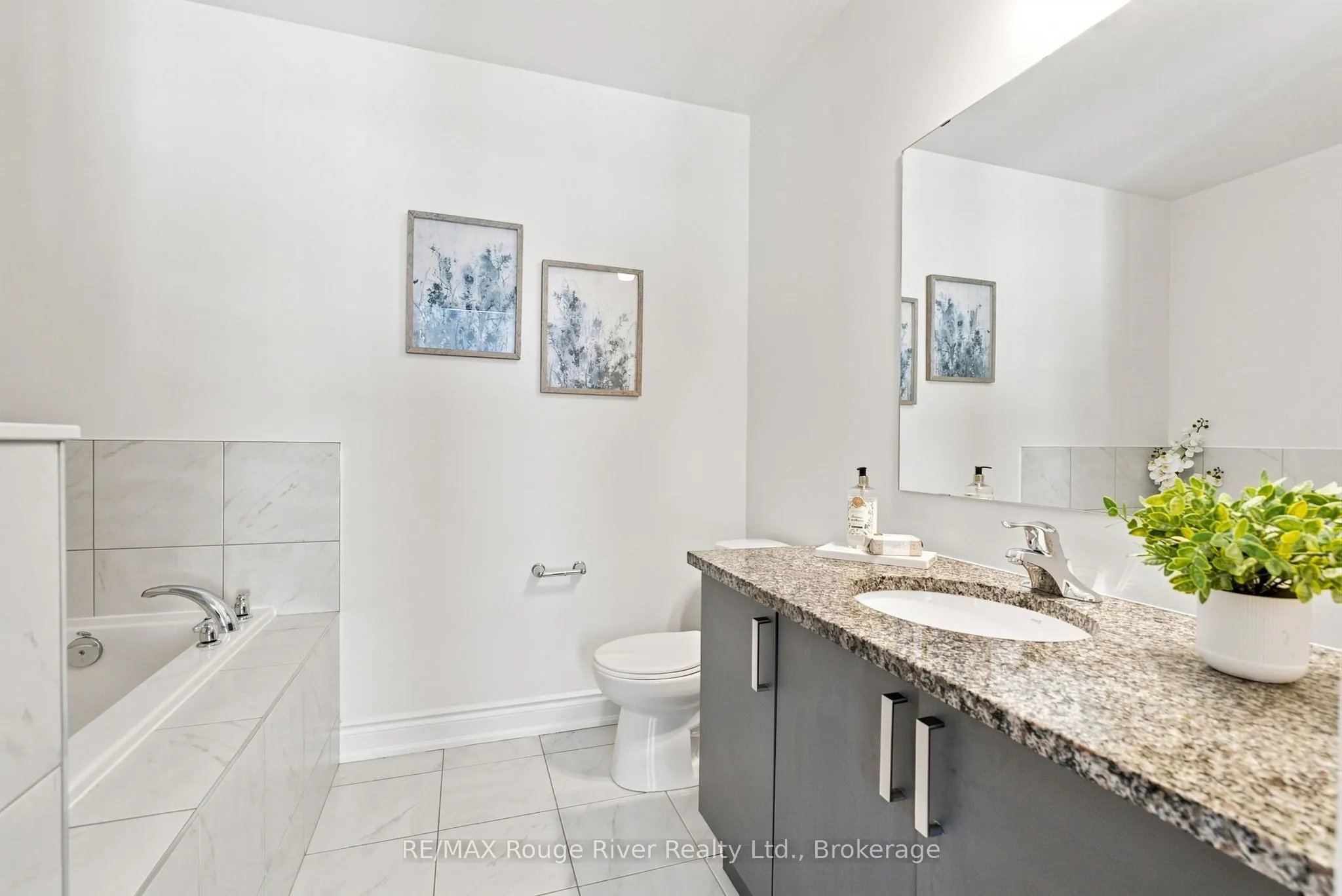 2607 Magdalen Path W #4