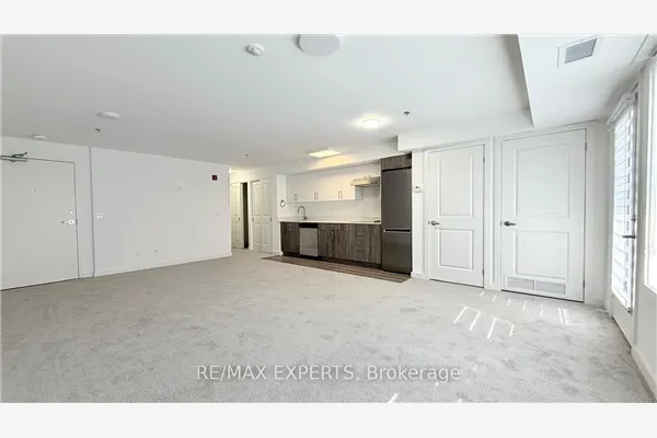 45 Connaught Avenue #404