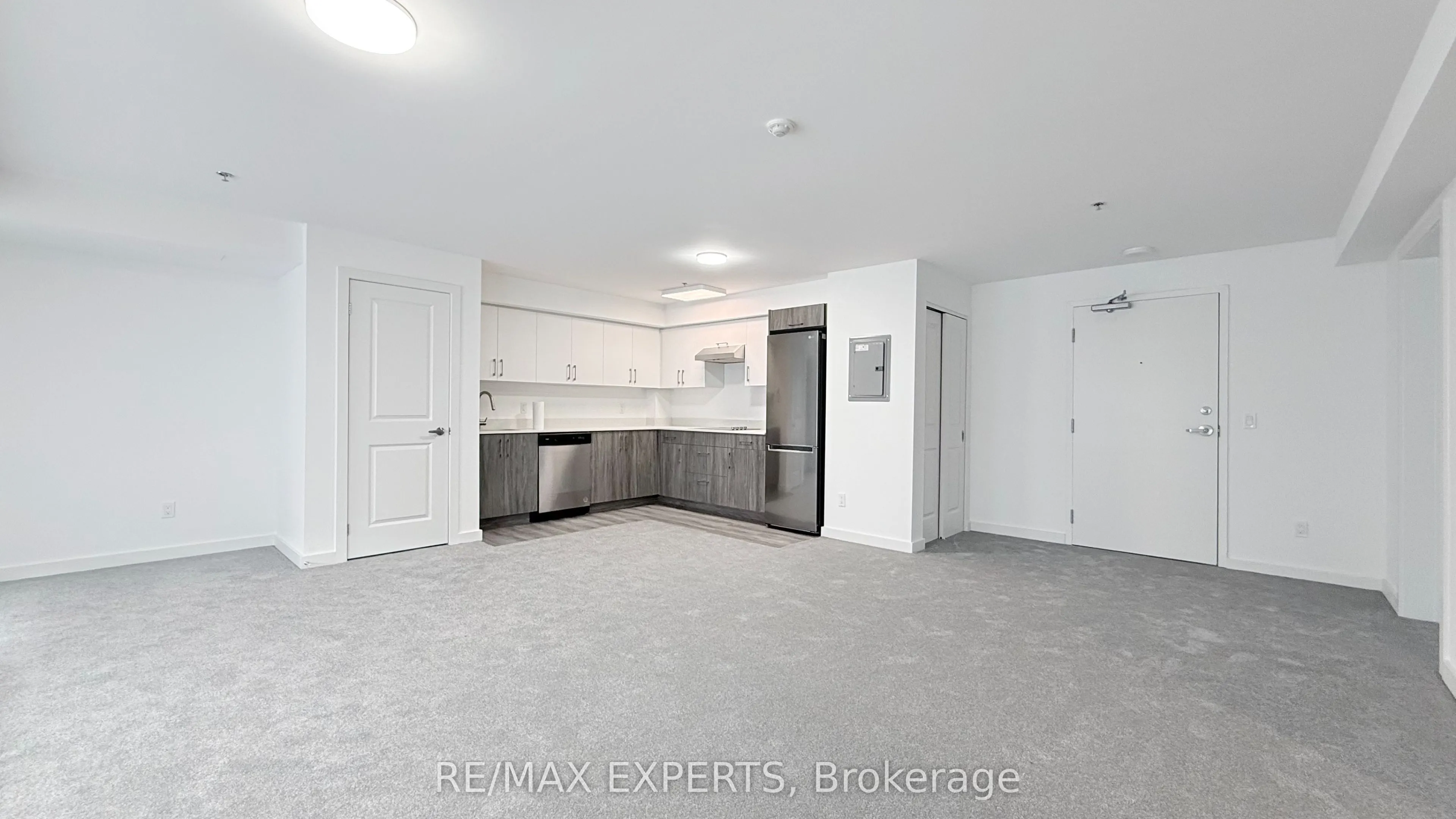 45 Connaught Avenue #402