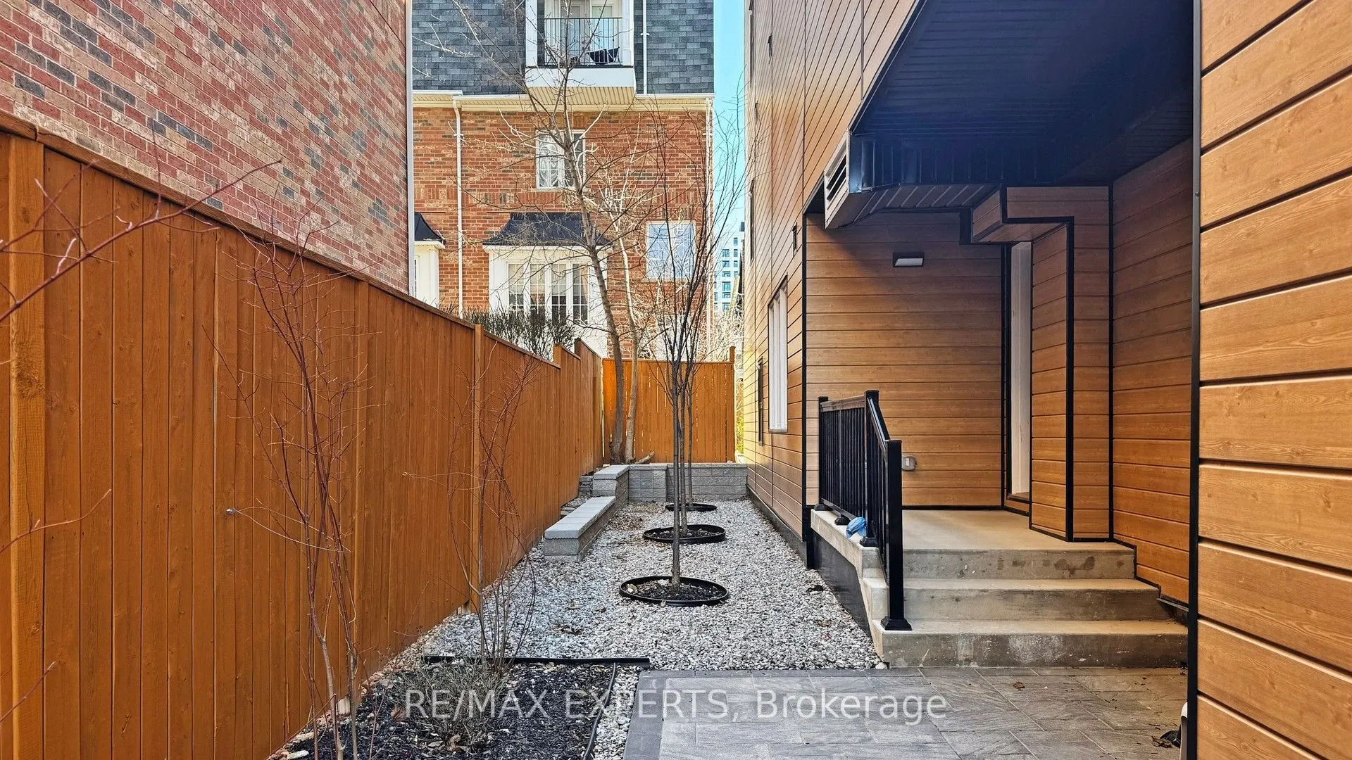 45 Connaught Avenue #402