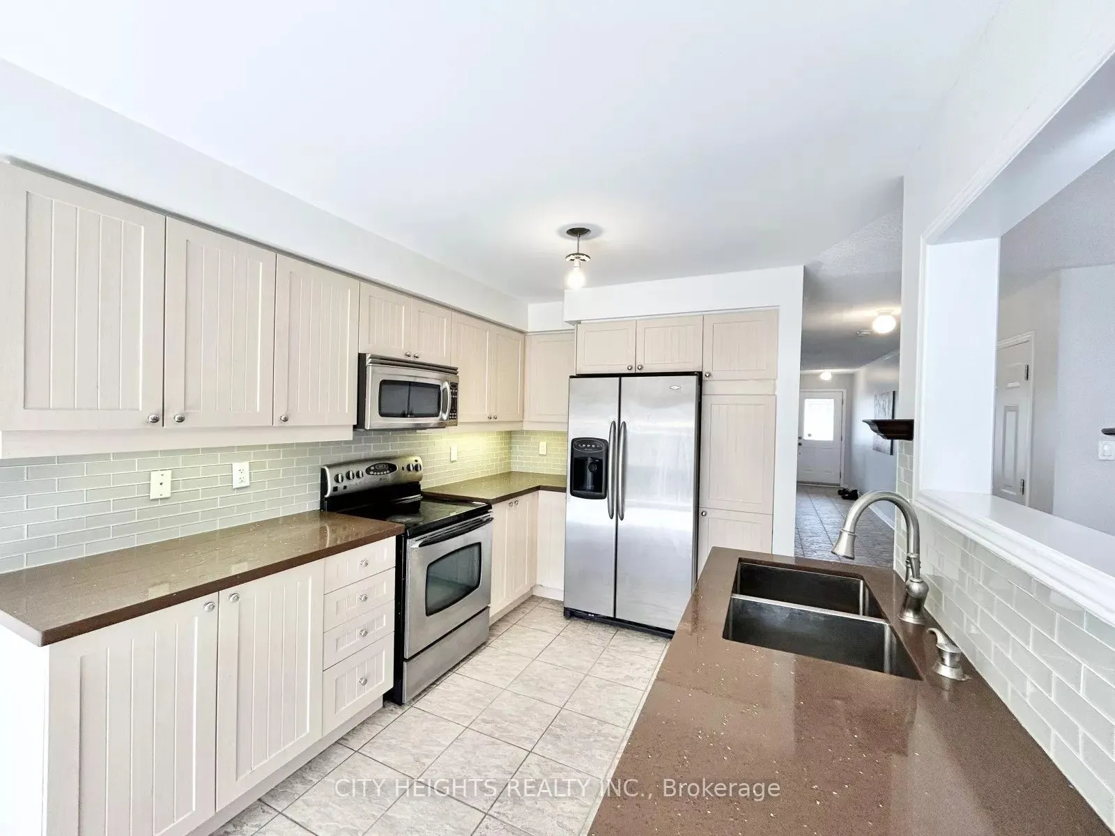 19 Sivyer Crescent