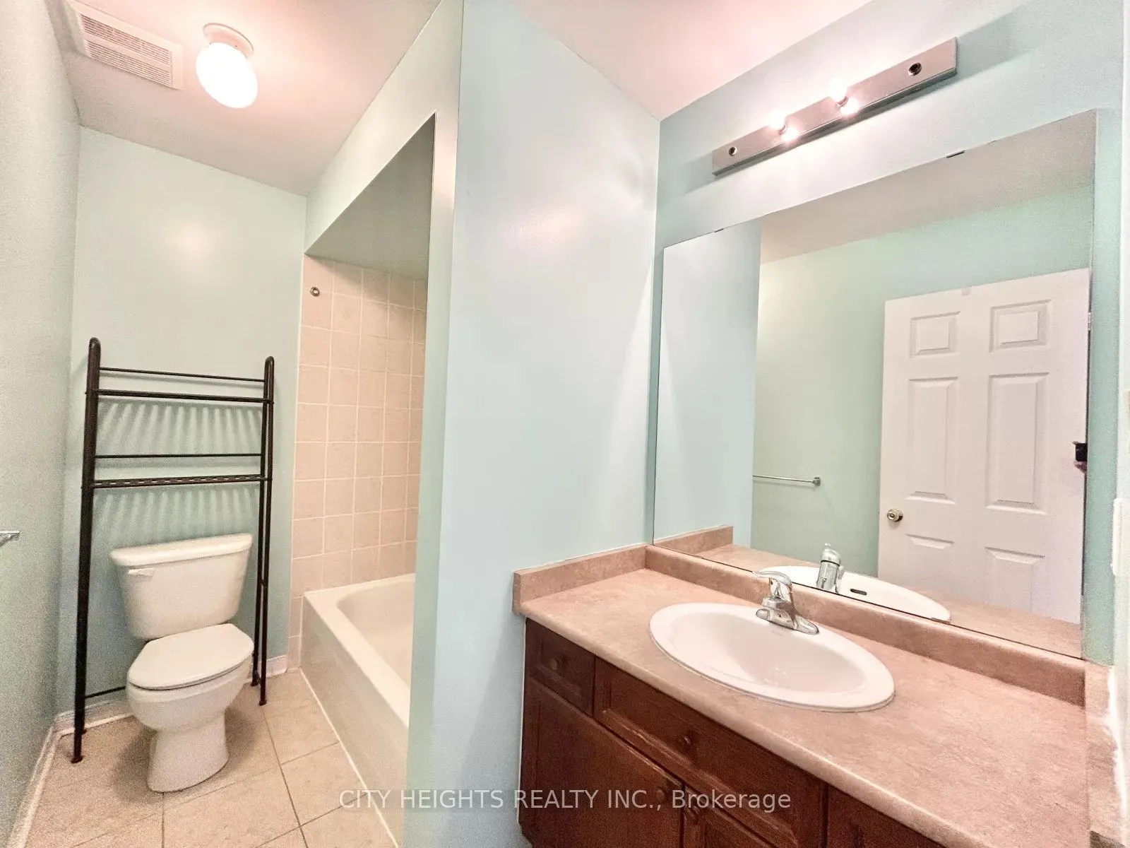 19 Sivyer Crescent