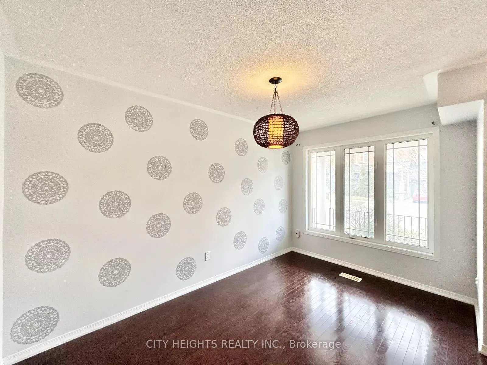 19 Sivyer Crescent