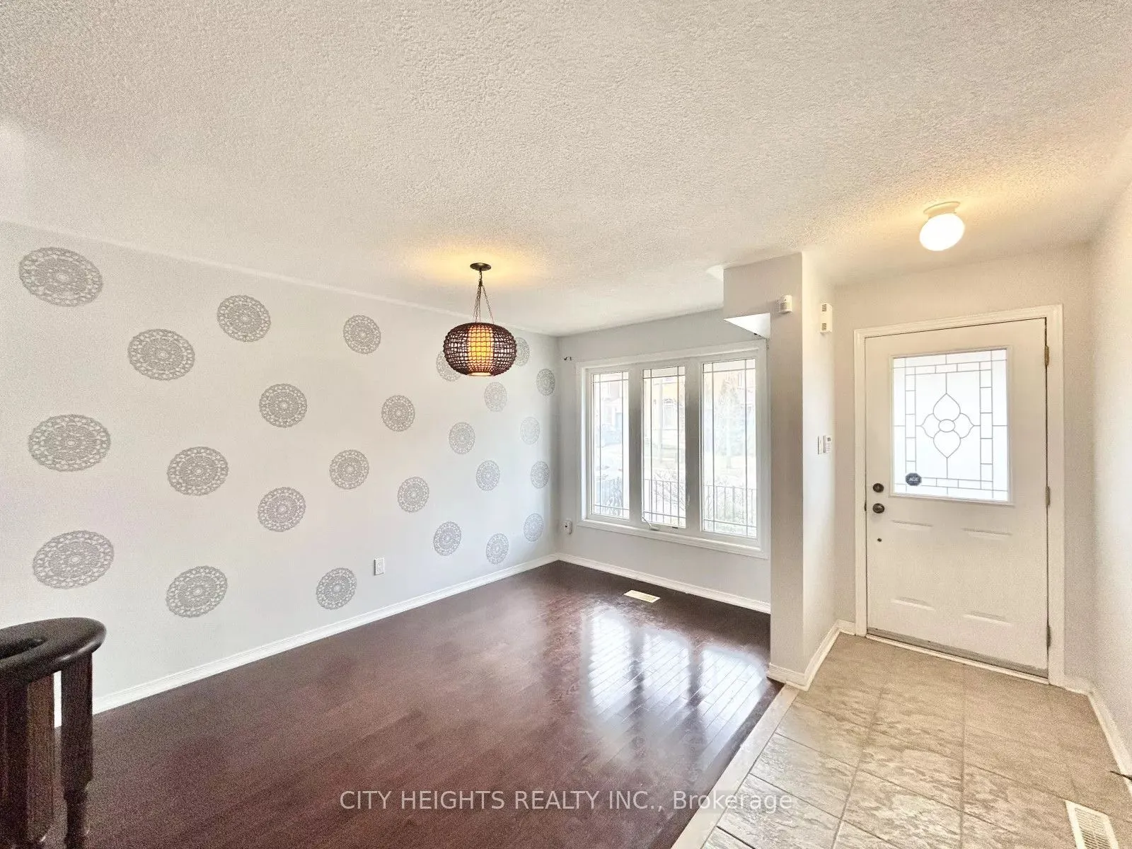 19 Sivyer Crescent
