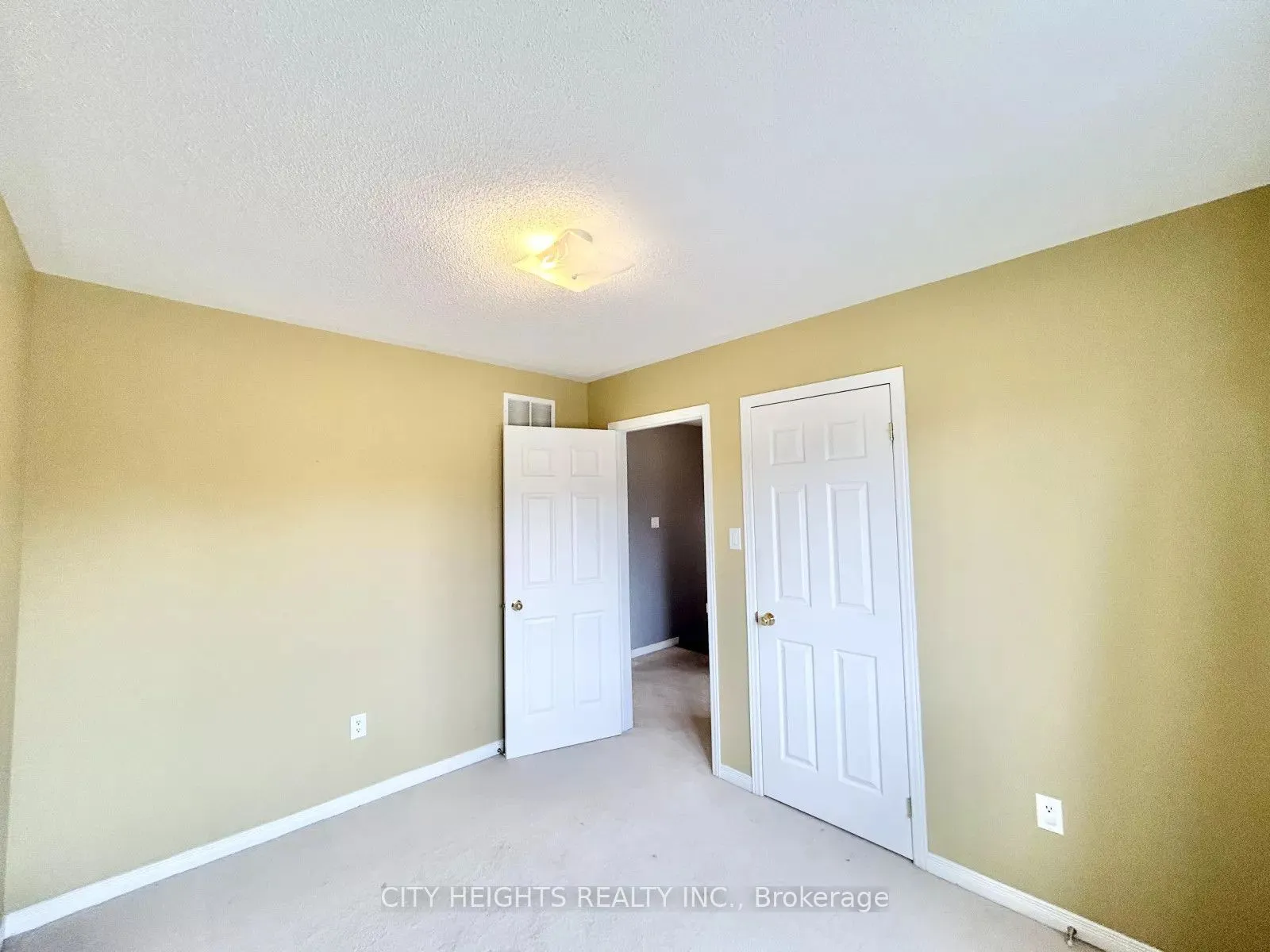 19 Sivyer Crescent