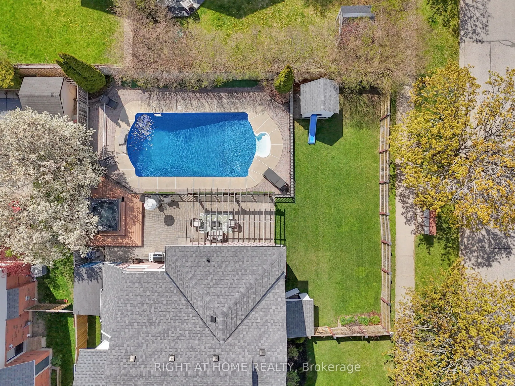 75 Auburn Lane