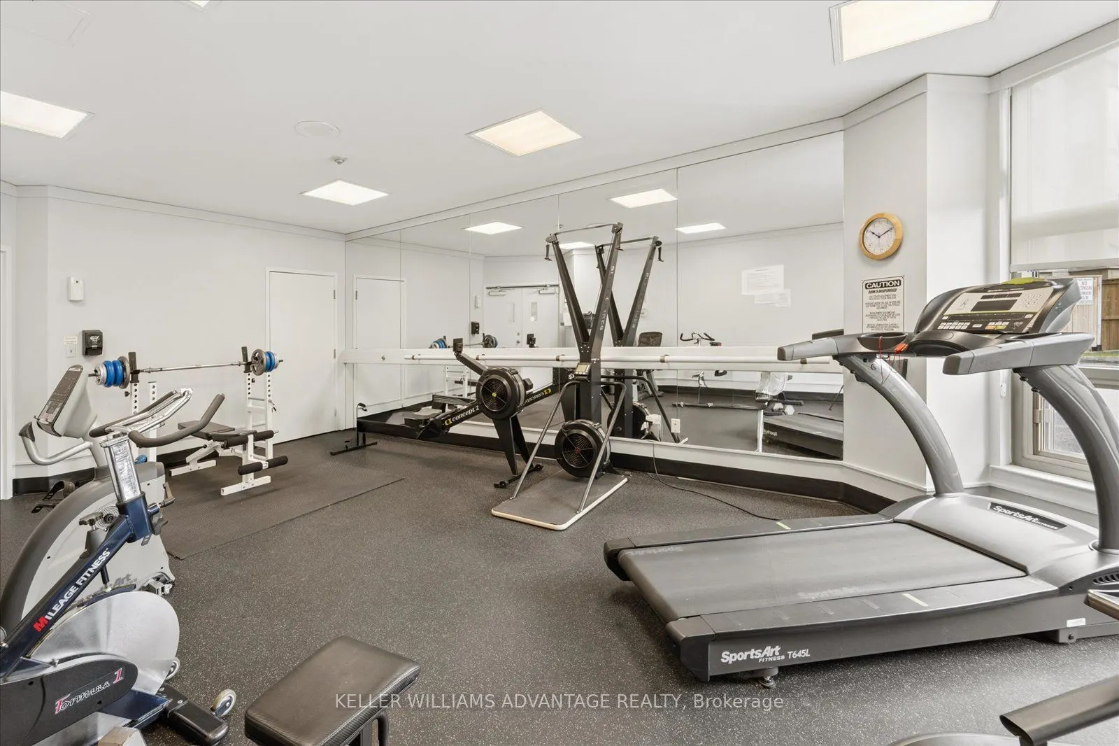 712 Rossland Road E #903