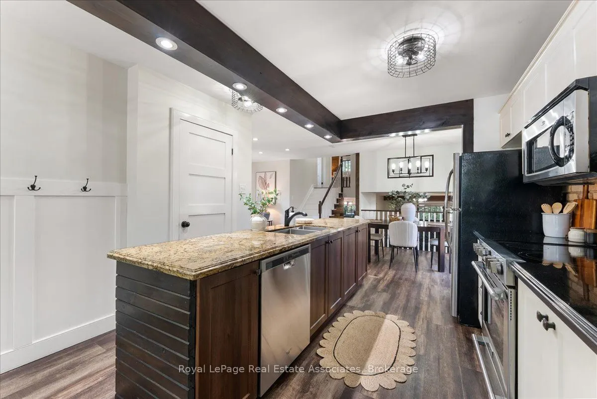 1464 Trowbridge Drive