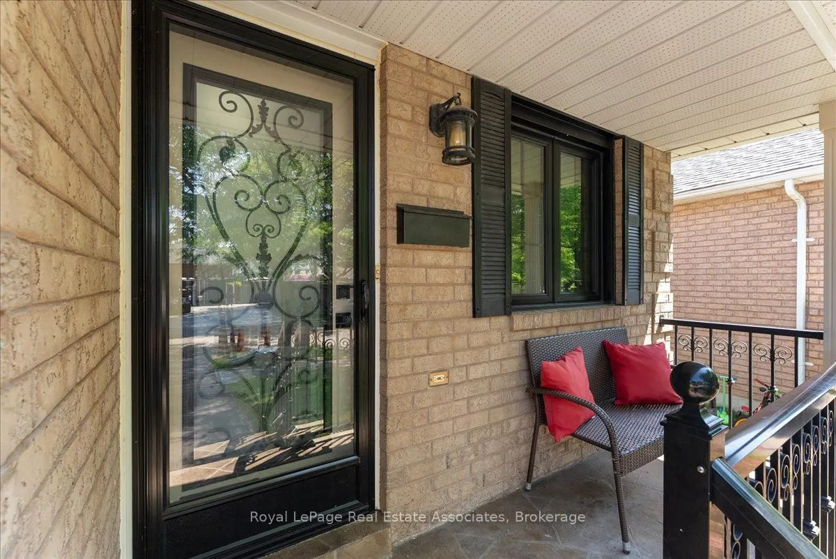 1464 Trowbridge Drive