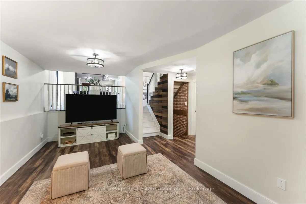 1464 Trowbridge Drive
