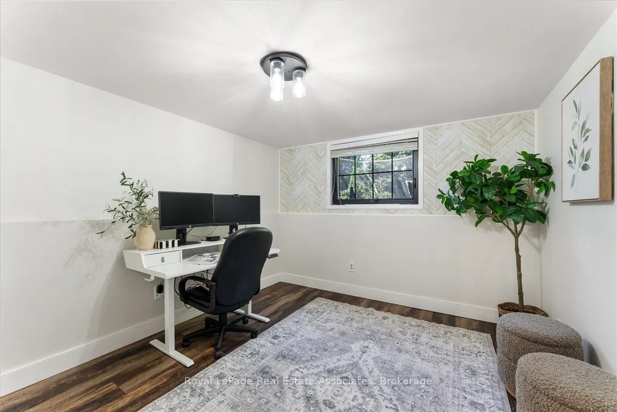 1464 Trowbridge Drive