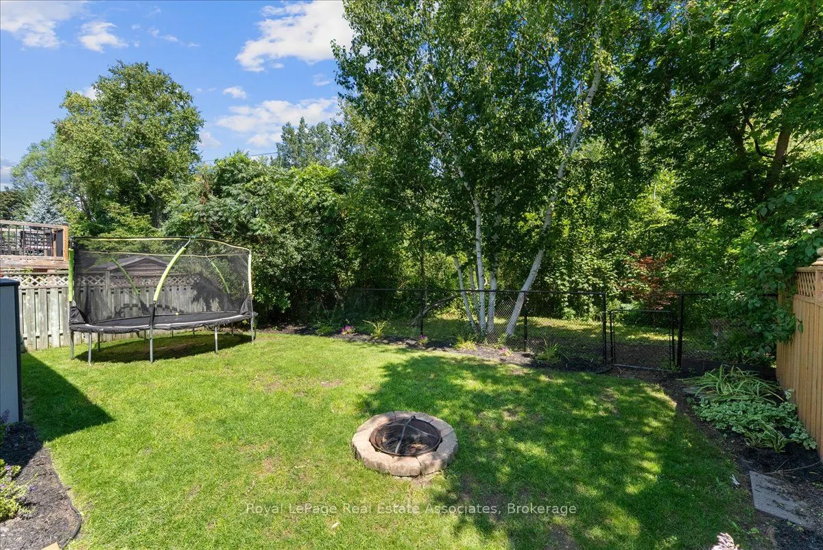 1464 Trowbridge Drive
