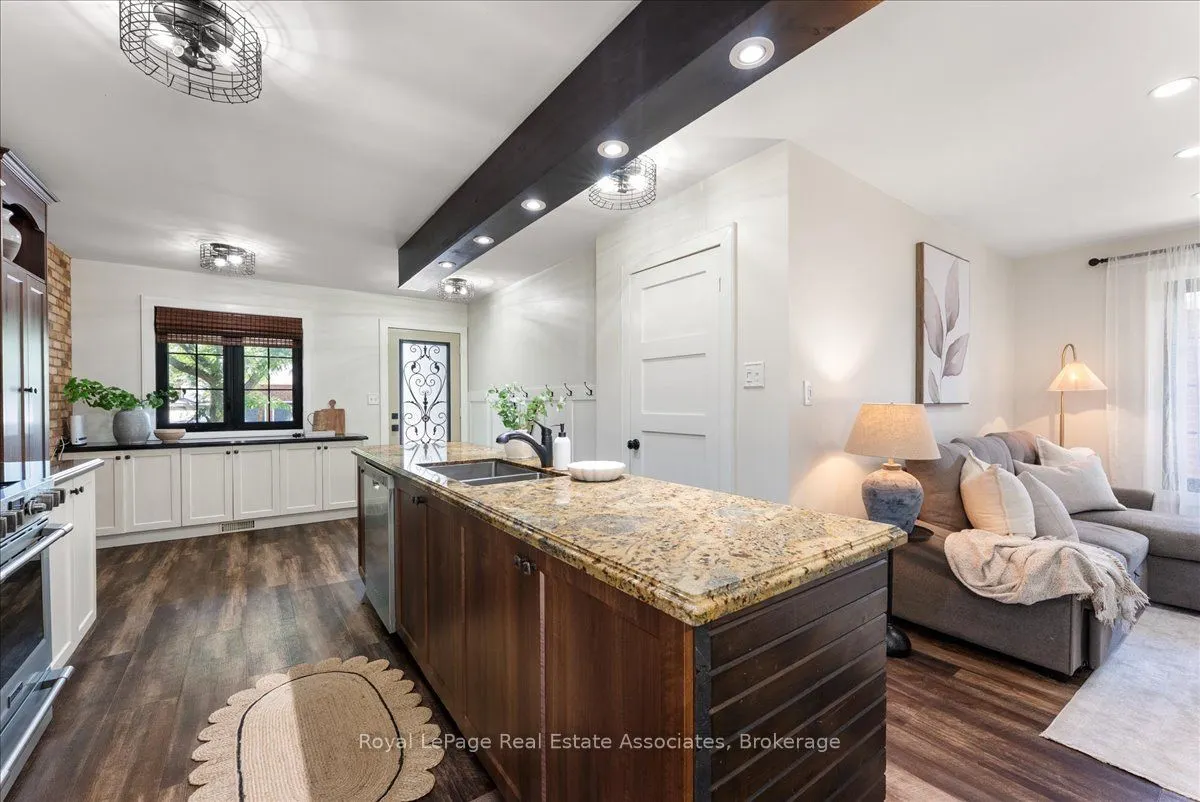1464 Trowbridge Drive