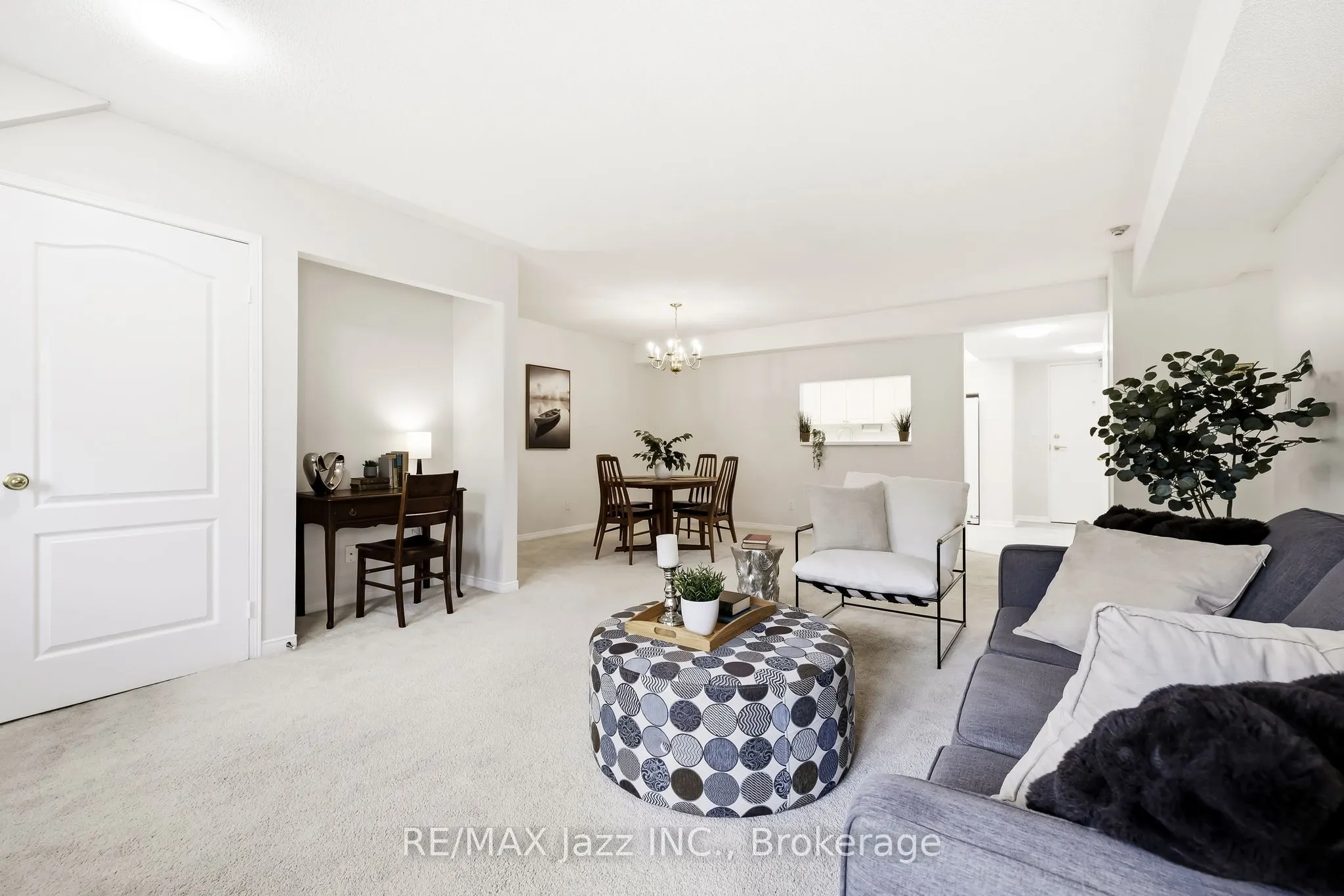 1995 Royal Road #115
