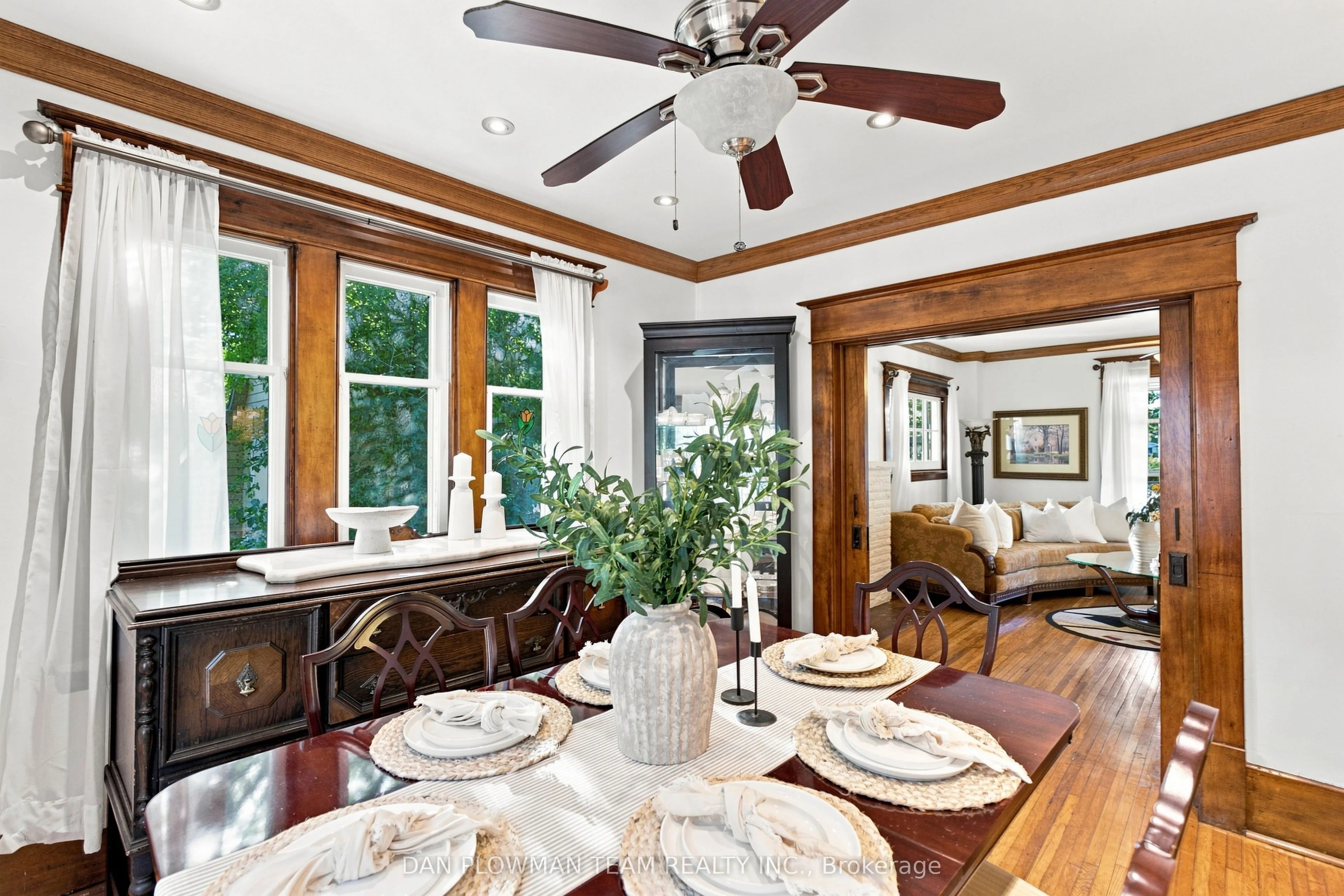 519 Kingston Road W