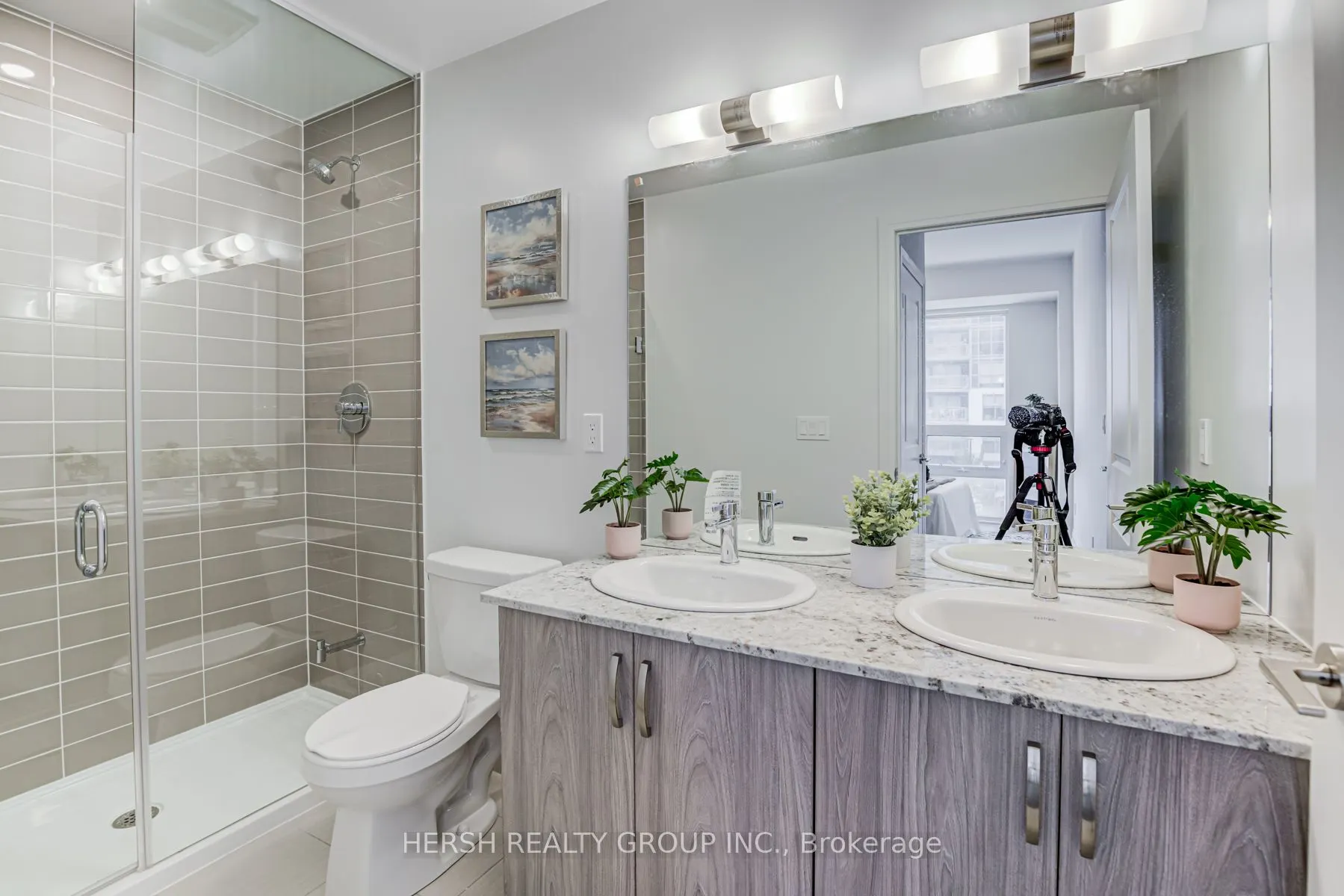 10 Meadowglen Place #201